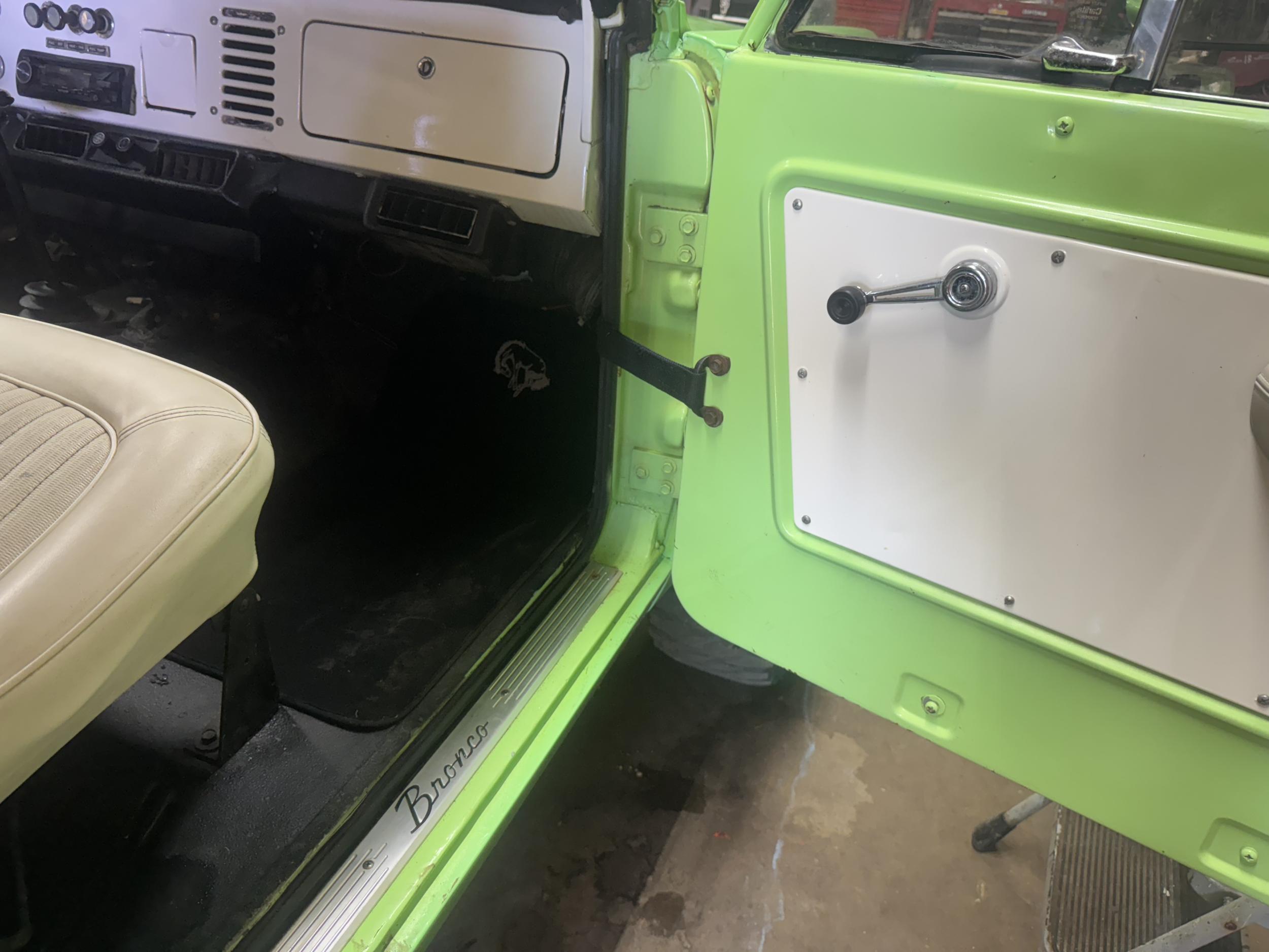 Sold: 1974 Ford Bronco