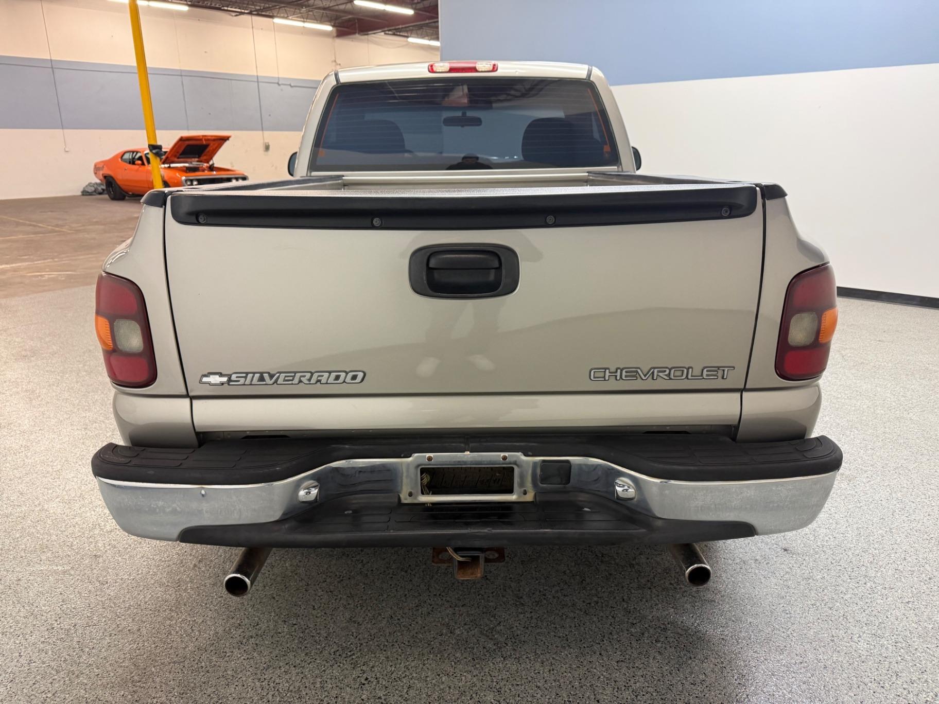 2000 Chevrolet Silverado 1500 LS
