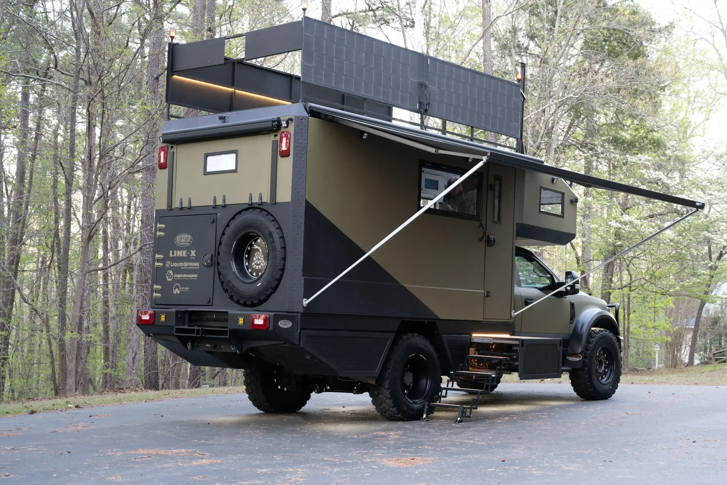 2021 Ford F-550 Expedition Vehicle