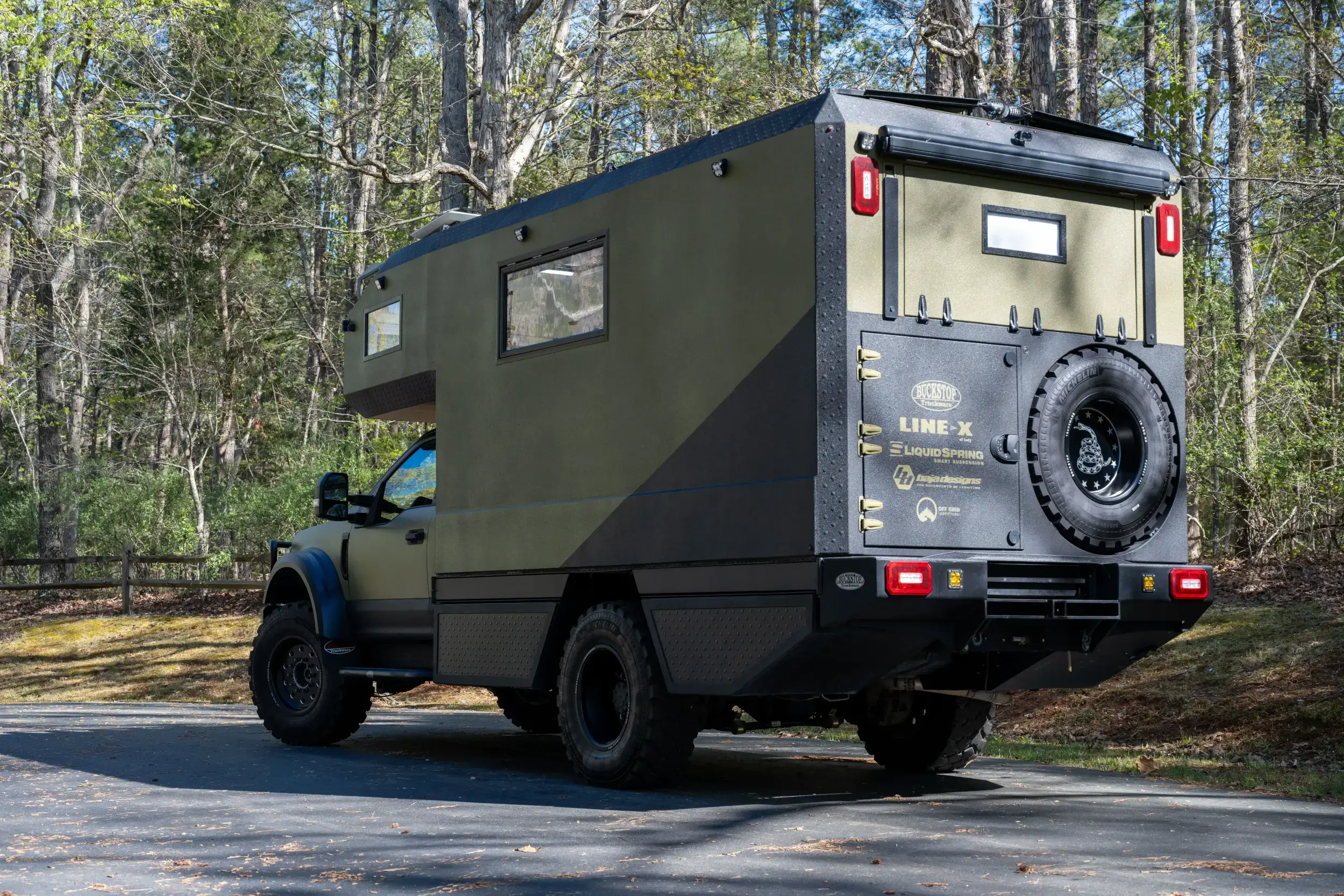 2021 Ford F-550 Expedition Vehicle