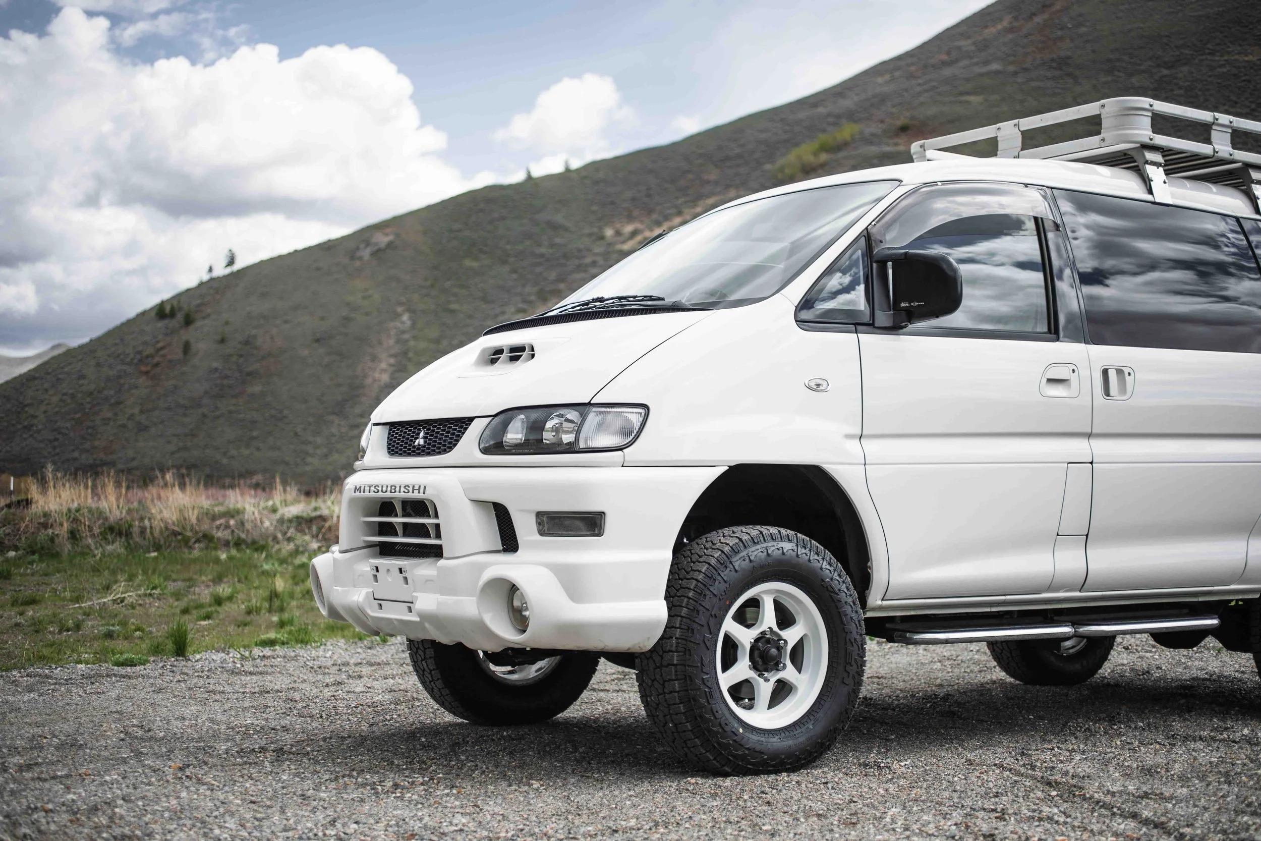 1998 Mitsubishi Delica L400 Space Gear XR Active Field - 5