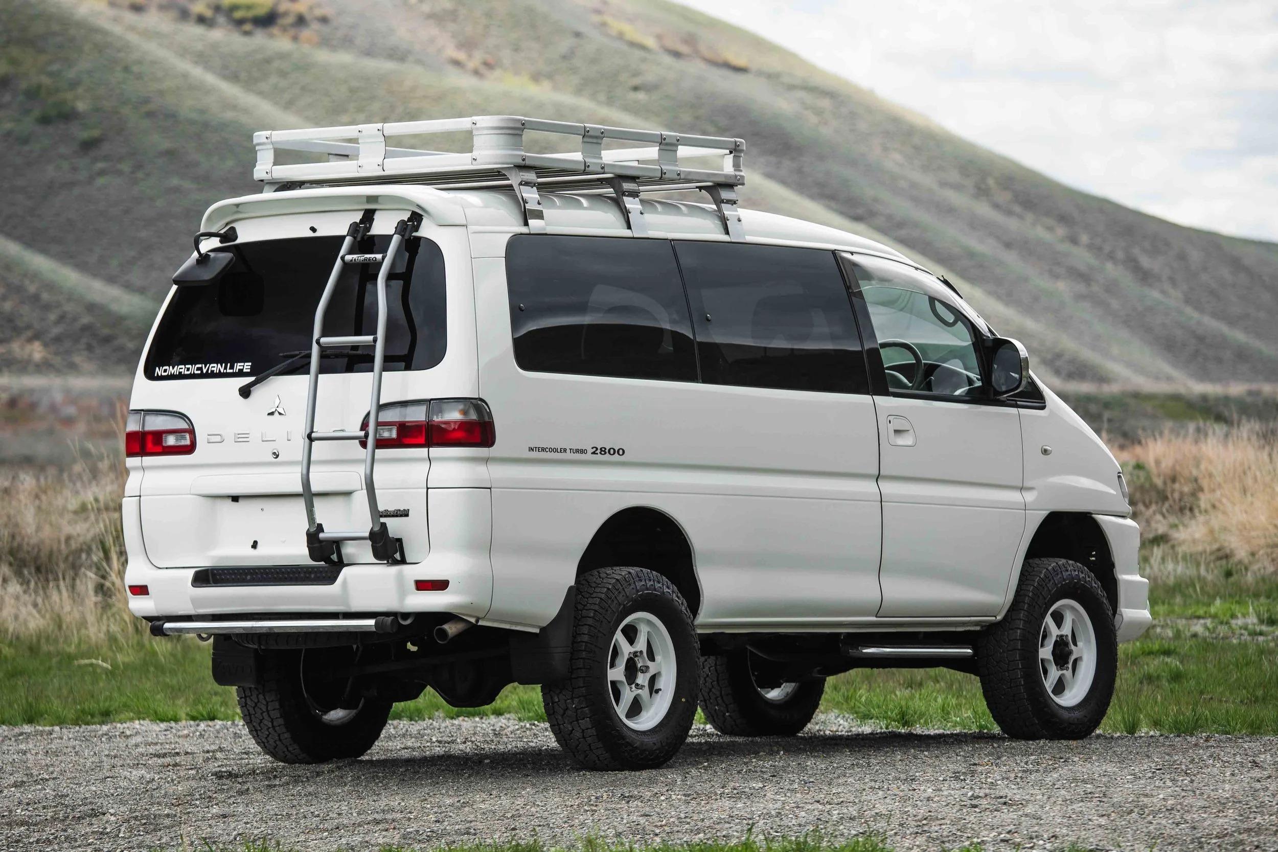 1998 Mitsubishi Delica L400 Space Gear XR Active Field