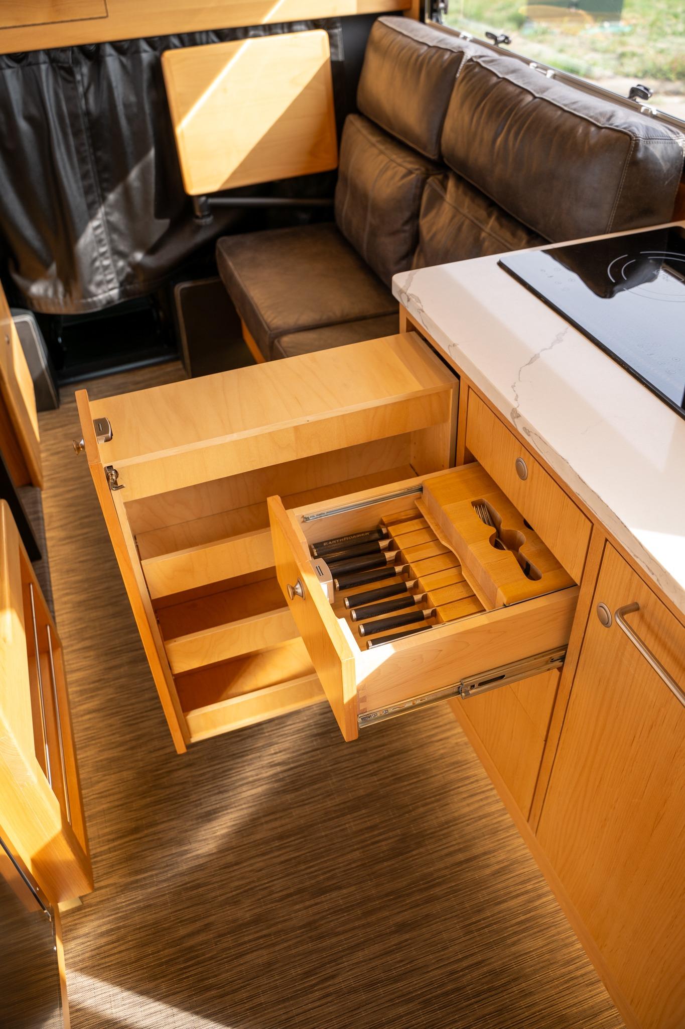 2019 EarthRoamer XV-LTS 229