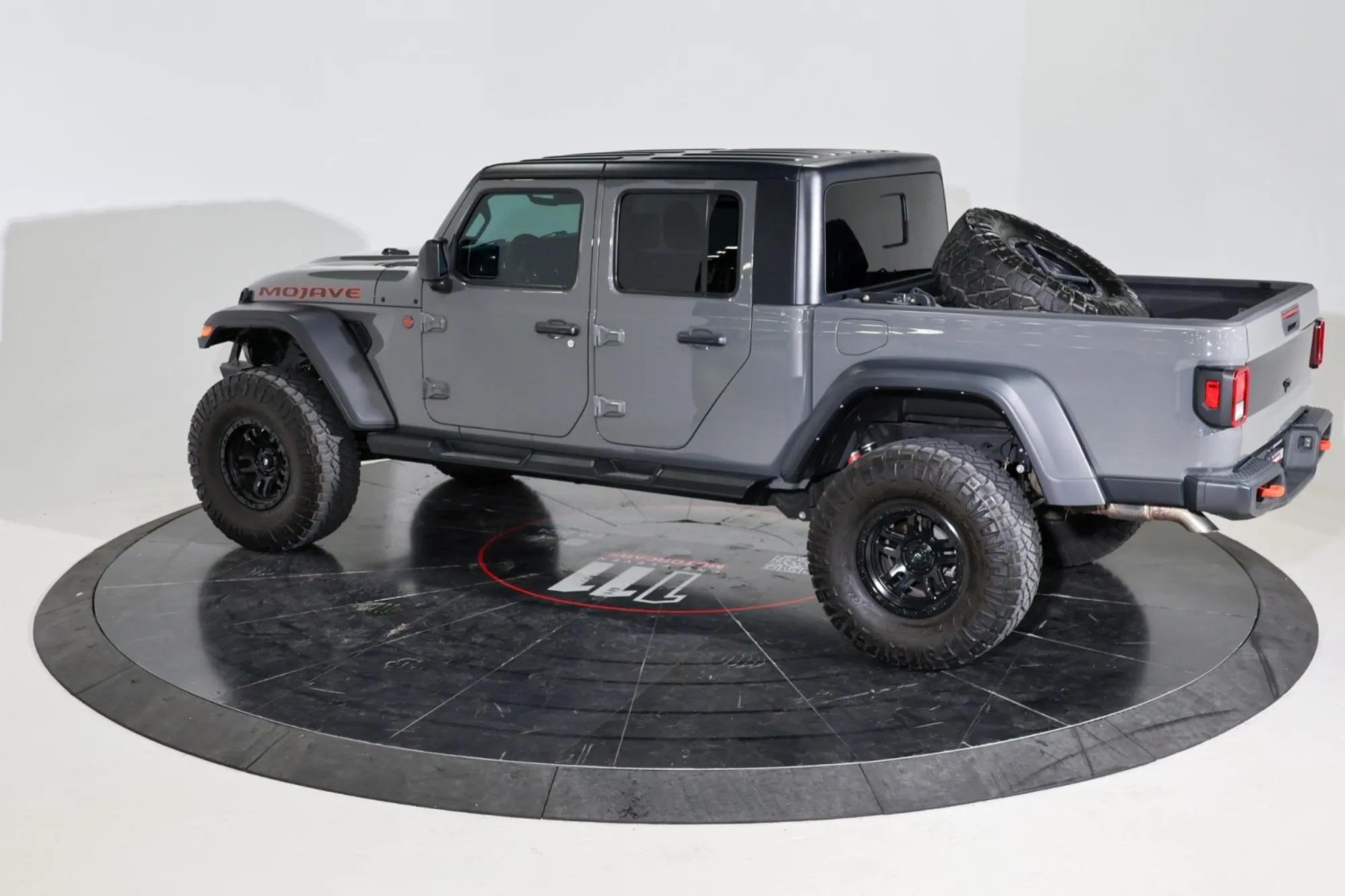 392-Powered 2021 Jeep Gladiator Mojave AMW Build