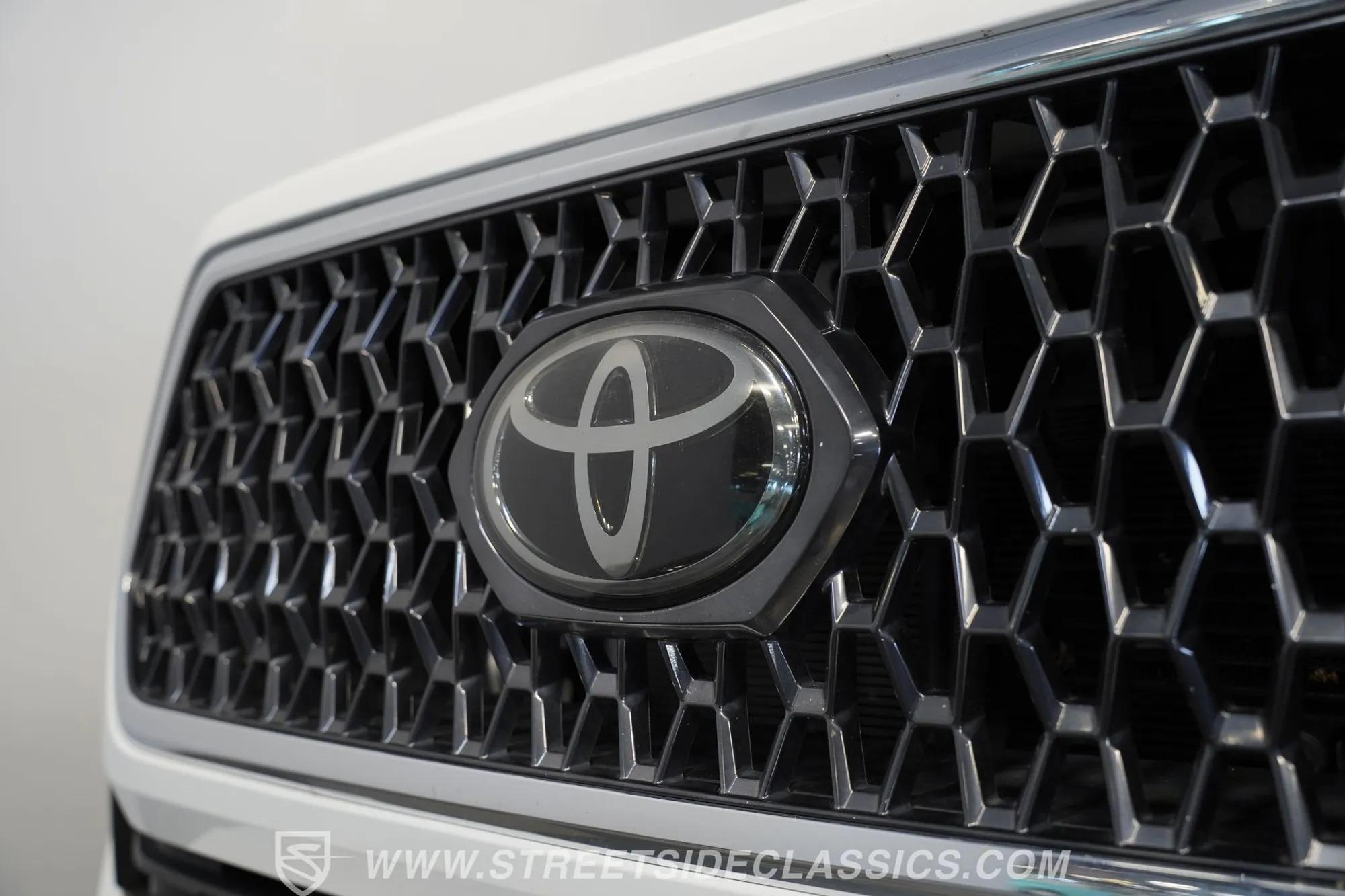 2018 Toyota Tacoma TRD Sport