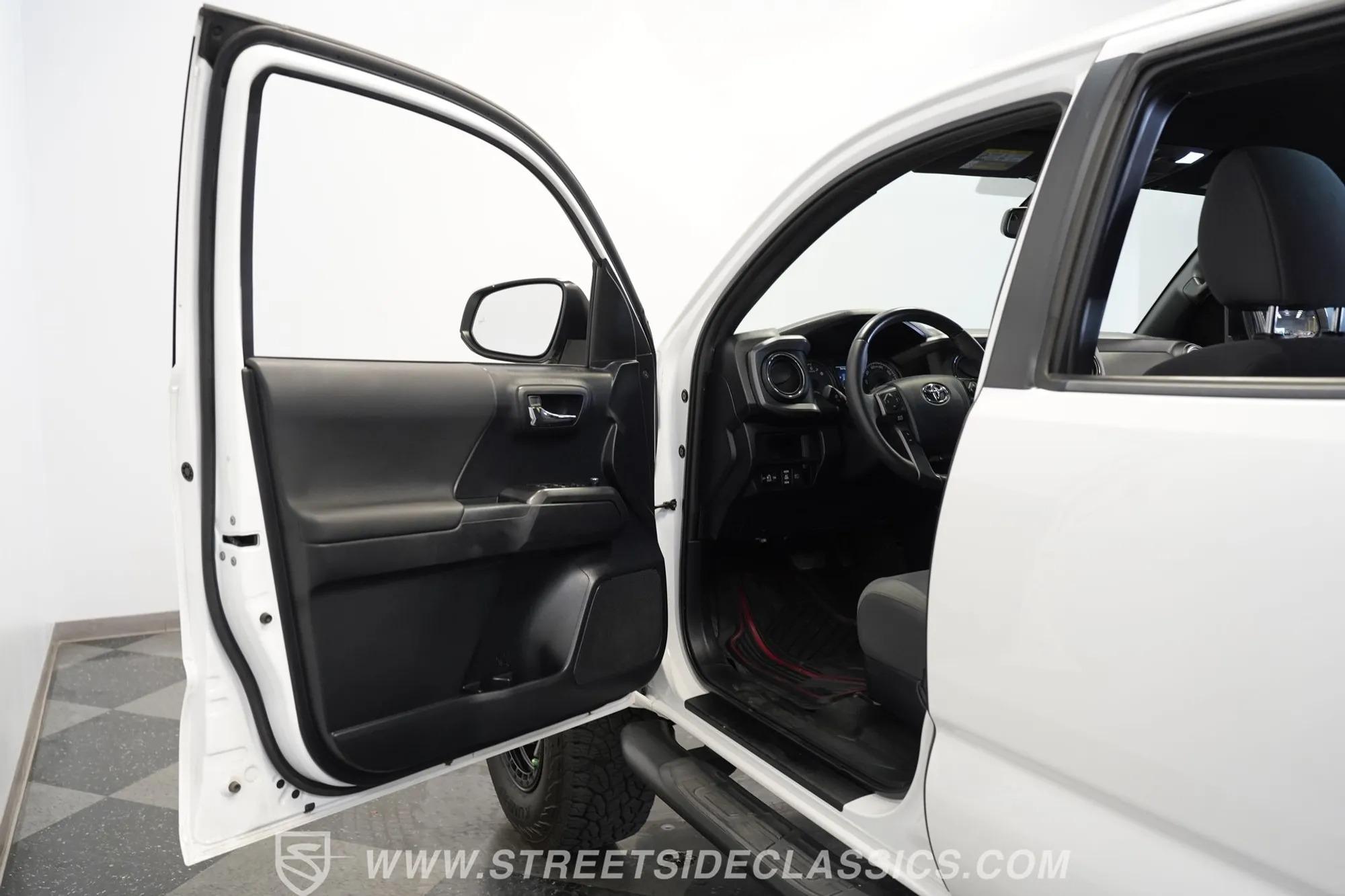 2018 Toyota Tacoma TRD Sport