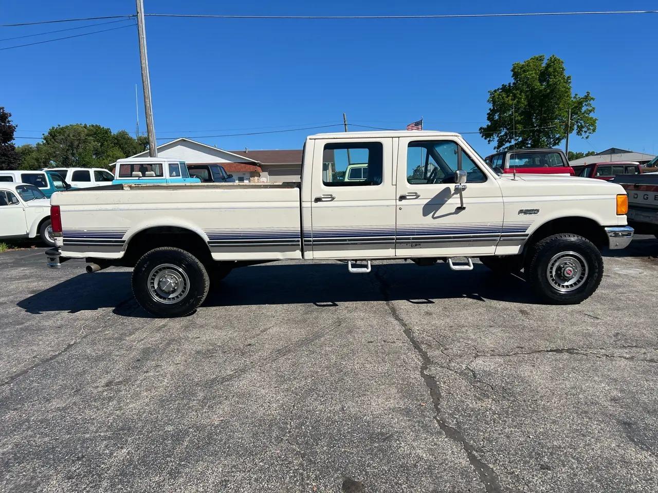 1990 Ford F-350 - 4