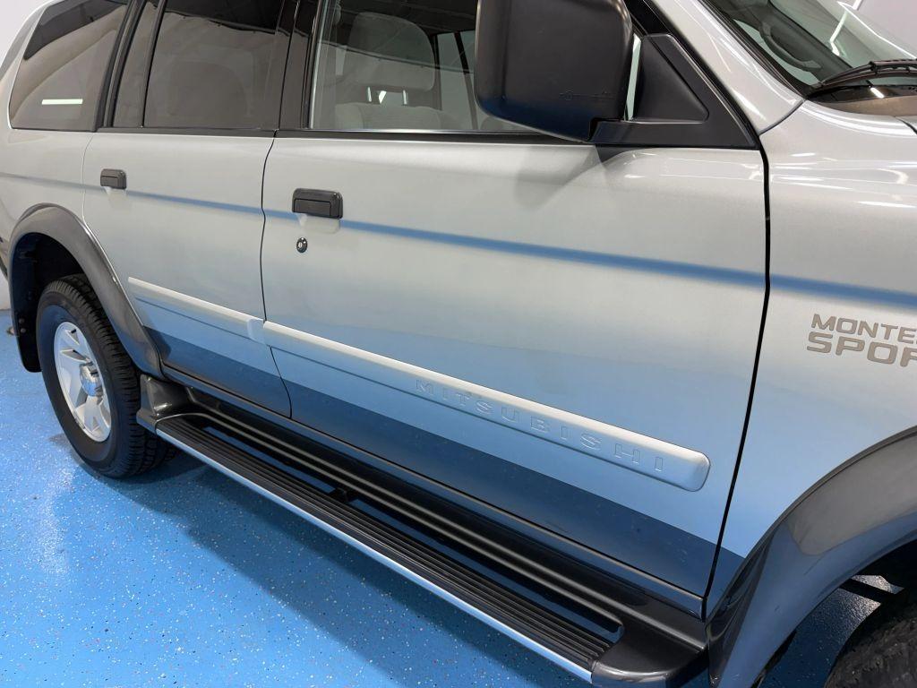 2000 Mitsubishi Montero Sport