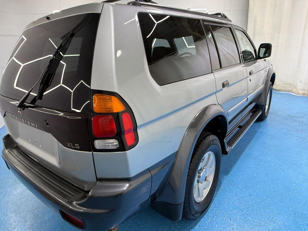 2000 Mitsubishi Montero Sport
