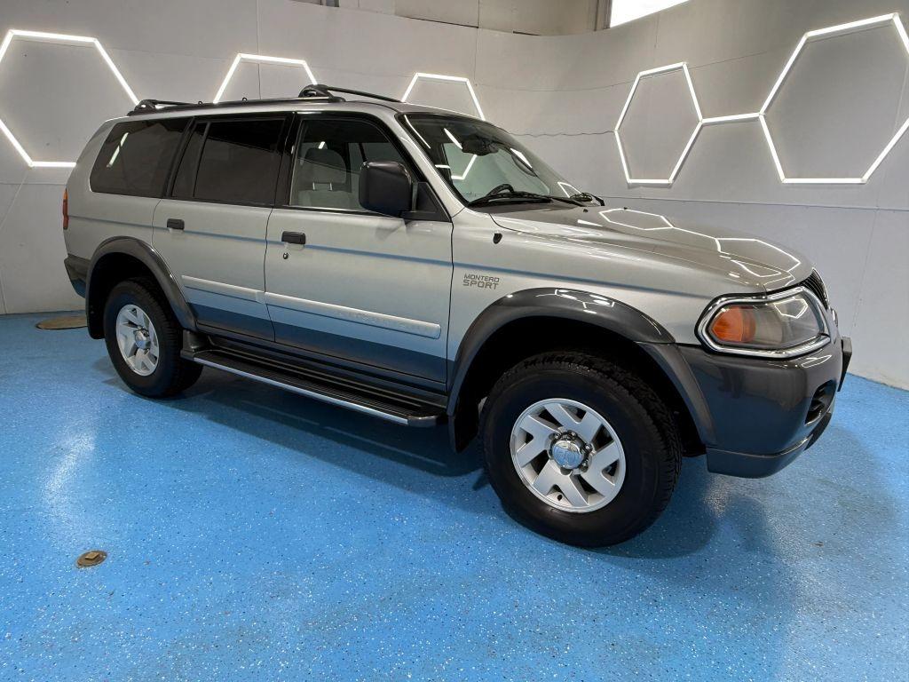 2000 Mitsubishi Montero Sport