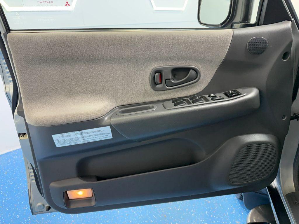 2000 Mitsubishi Montero Sport