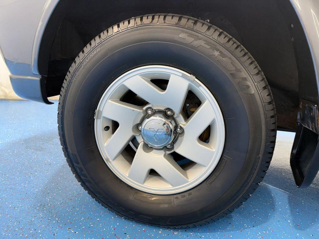 2000 Mitsubishi Montero Sport