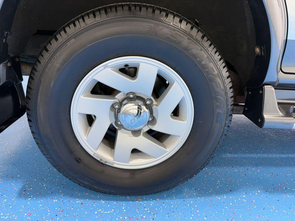 2000 Mitsubishi Montero Sport