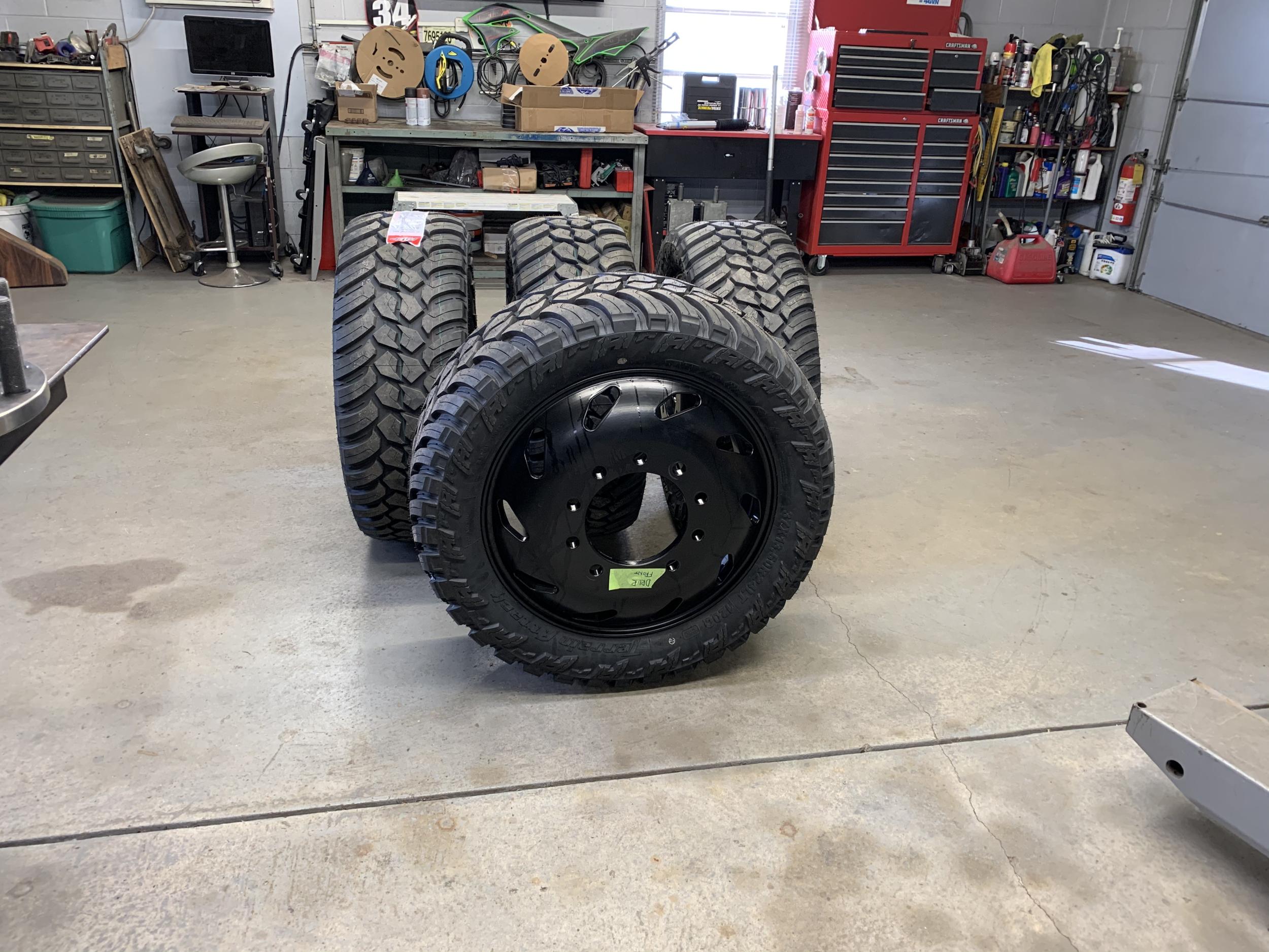 2000 Ford F-350 XLT Wide-Track Conversion