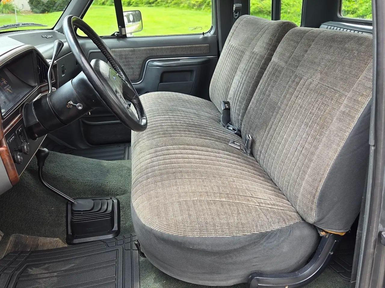 1989 Ford F-150 XLT Lariat