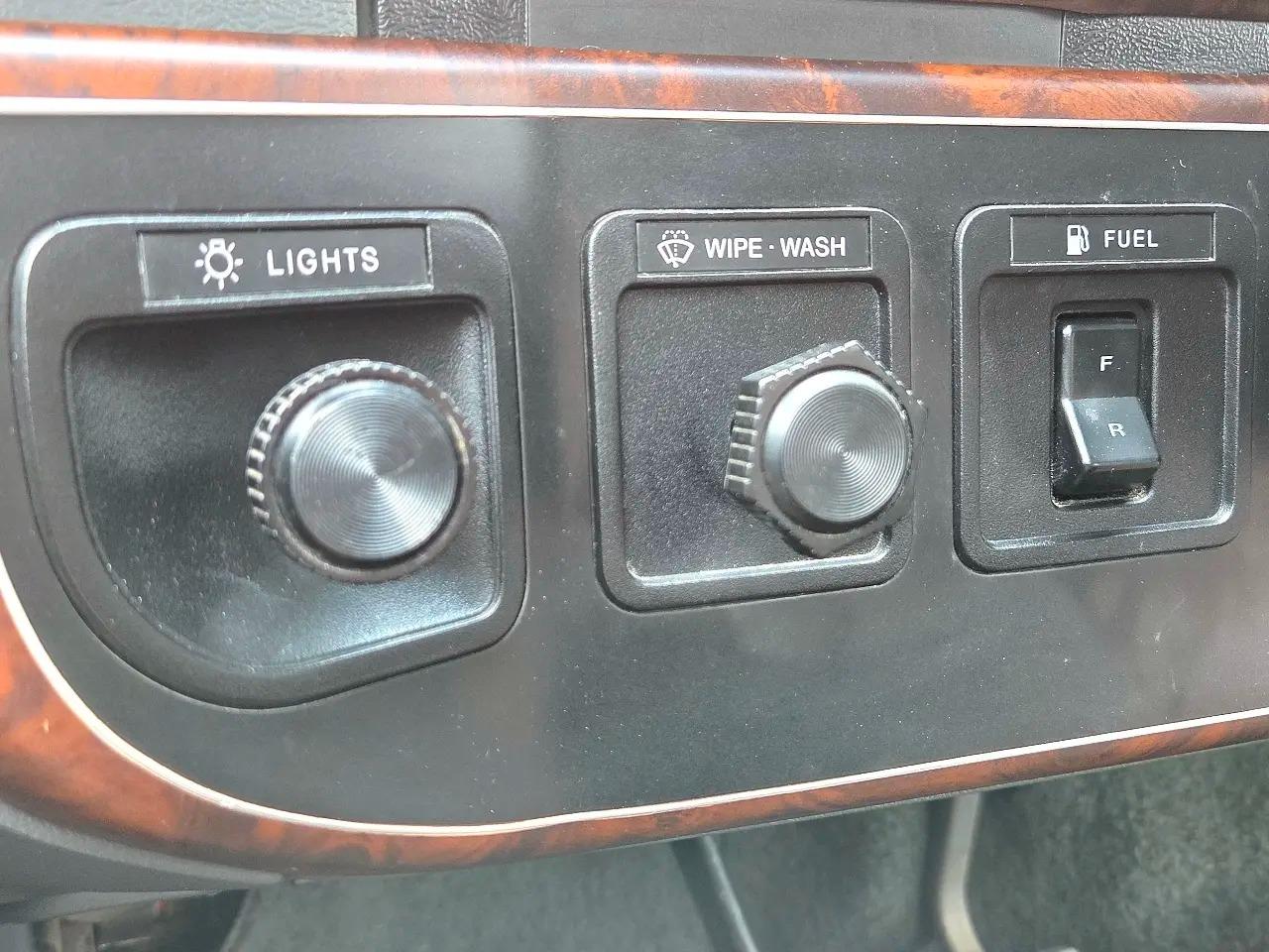 1989 Ford F-150 XLT Lariat