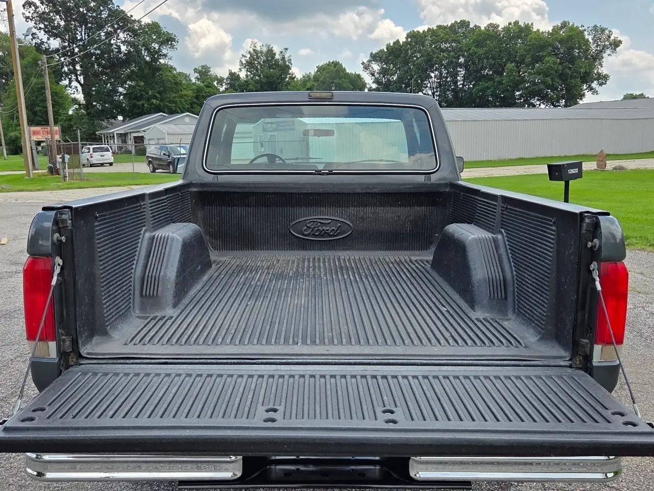 1989 Ford F-150 XLT Lariat