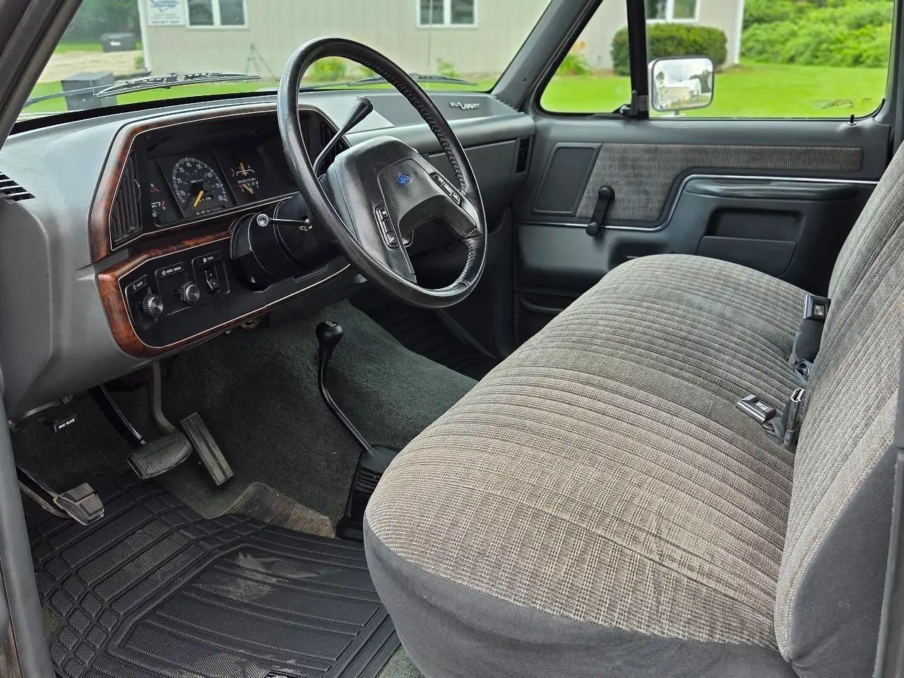 1989 Ford F-150 XLT Lariat - 5