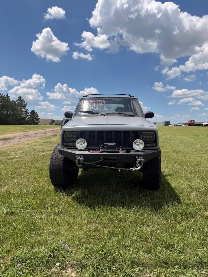 1997 Jeep Cherokee SE - 2
