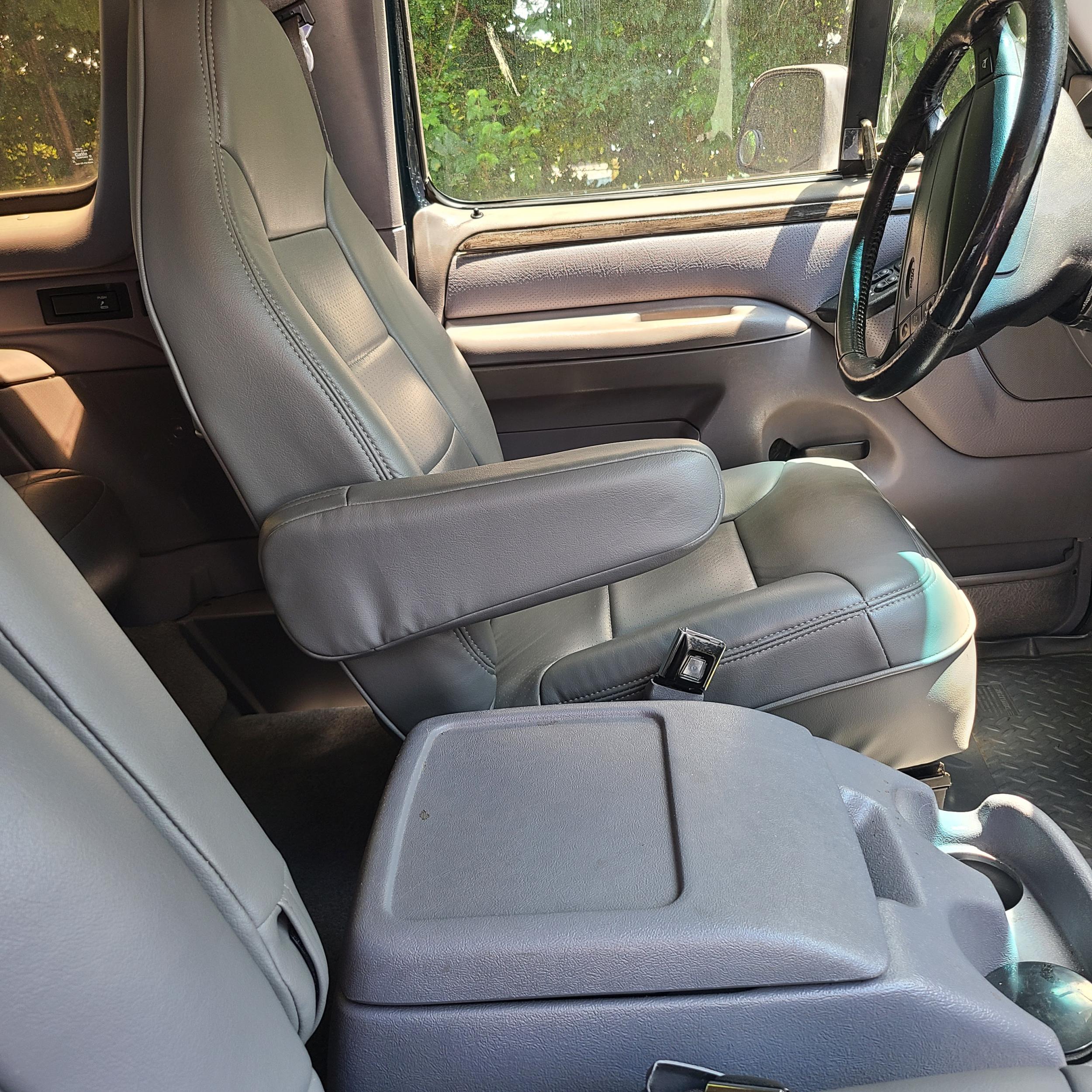 1994 Ford Bronco XLT - 5