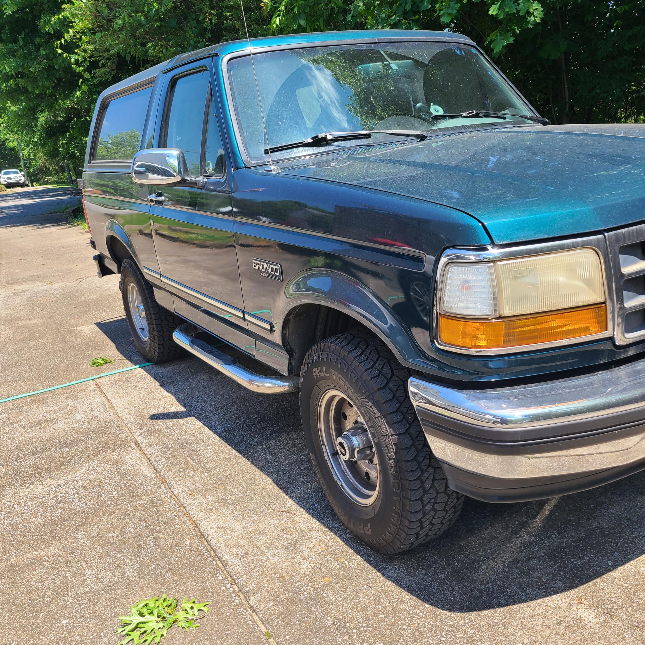 1994 Ford Bronco XLT - 3