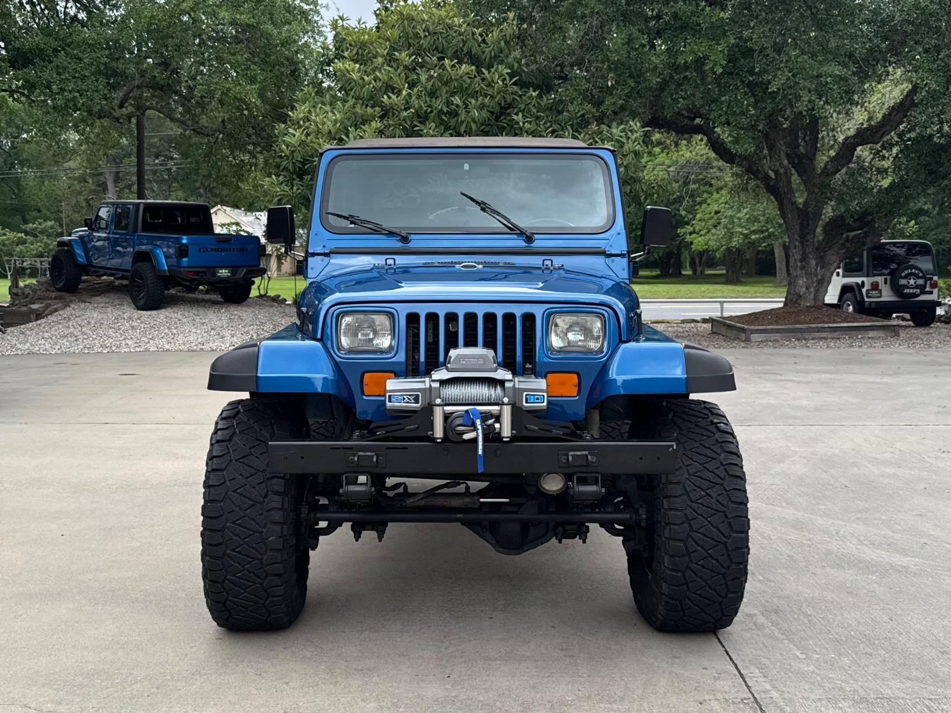 V8-Powered 1991 Jeep Wrangler Islander - 3