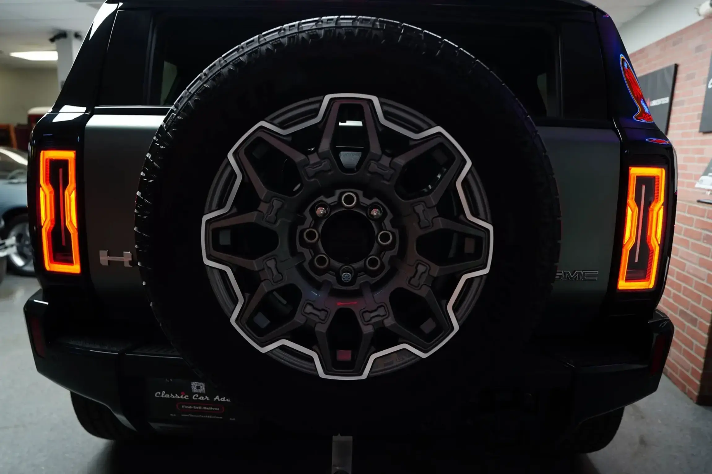 2024 GMC Hummer EV 3X Lunar Edition