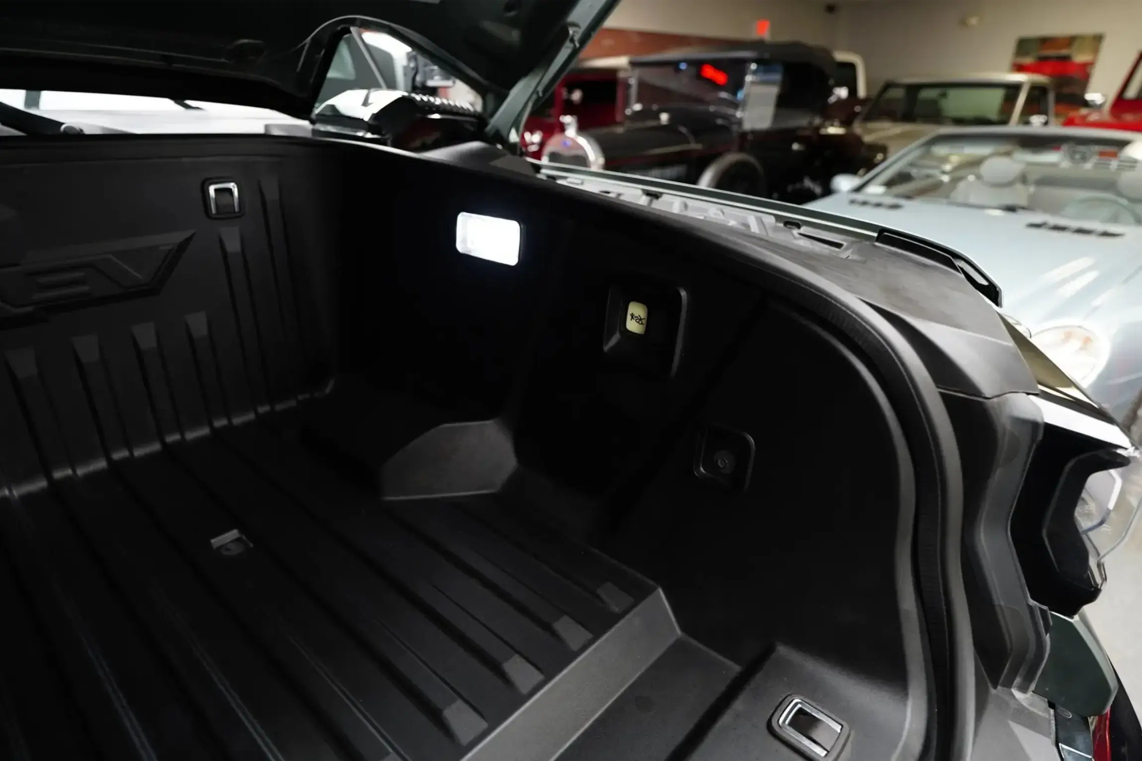 2024 GMC Hummer EV 3X Lunar Edition