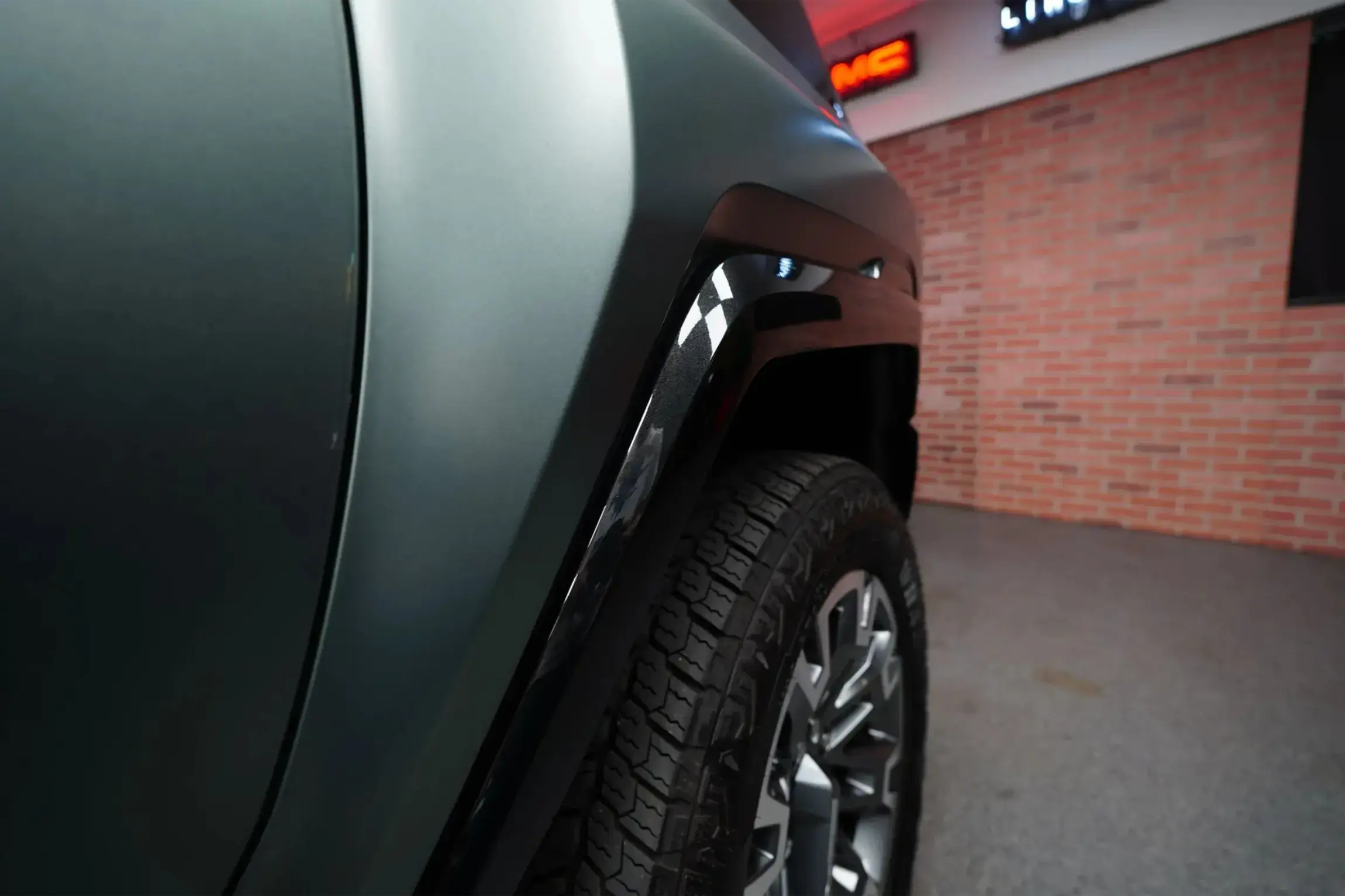 2024 GMC Hummer EV 3X Lunar Edition