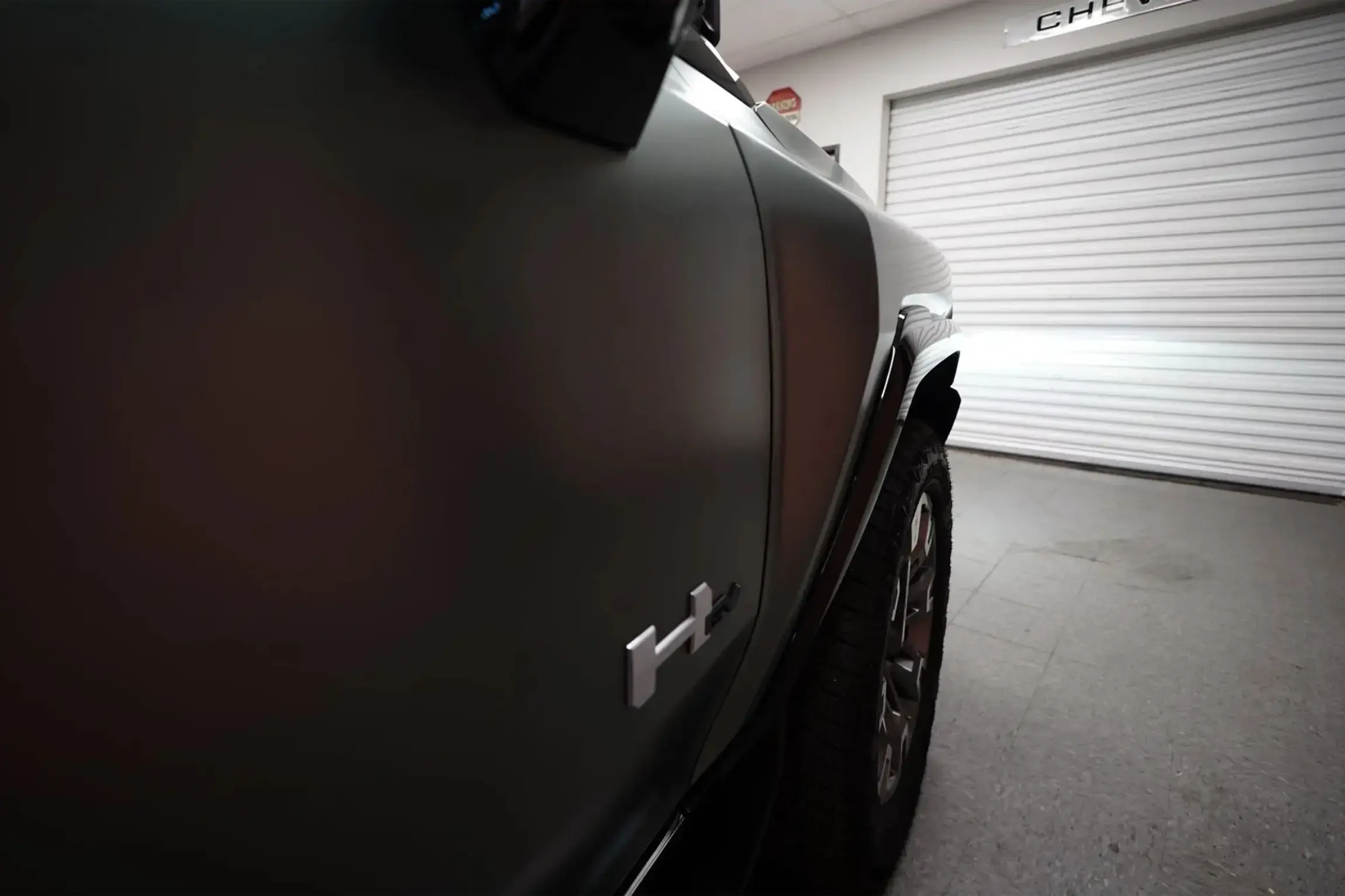 2024 GMC Hummer EV 3X Lunar Edition