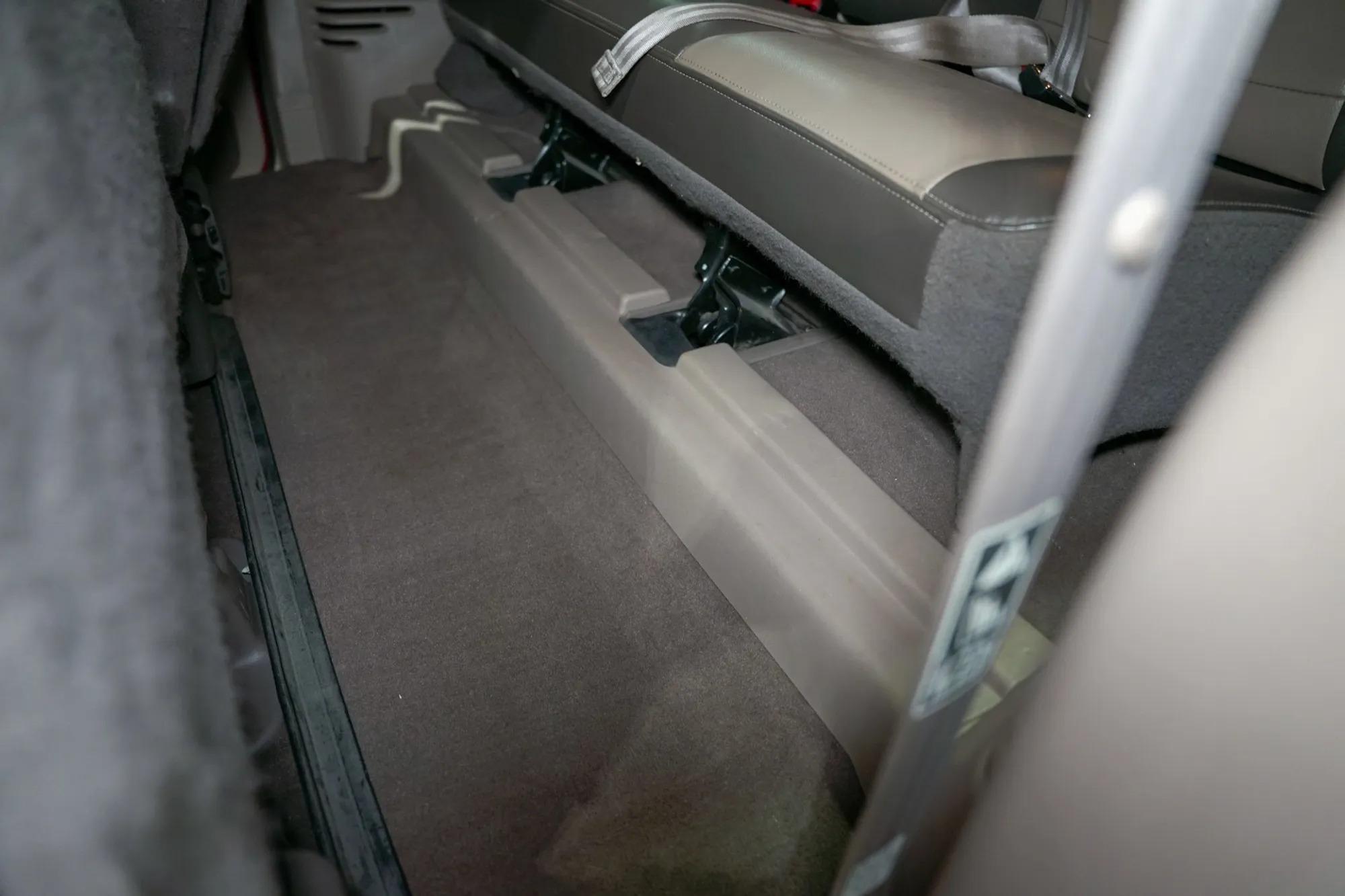 2004 Ford Excursion Eddie Bauer