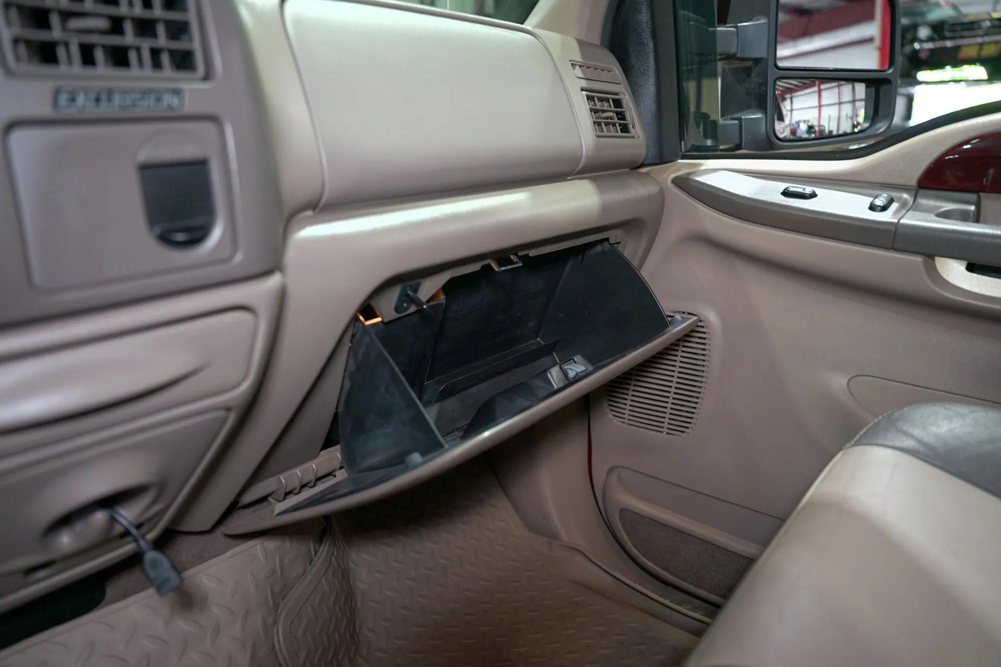 2004 Ford Excursion Eddie Bauer