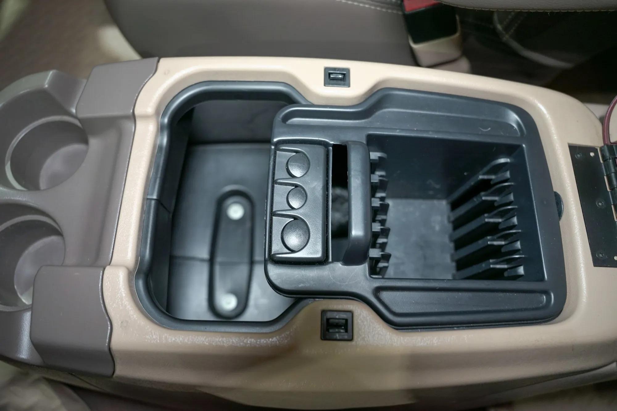 2004 Ford Excursion Eddie Bauer