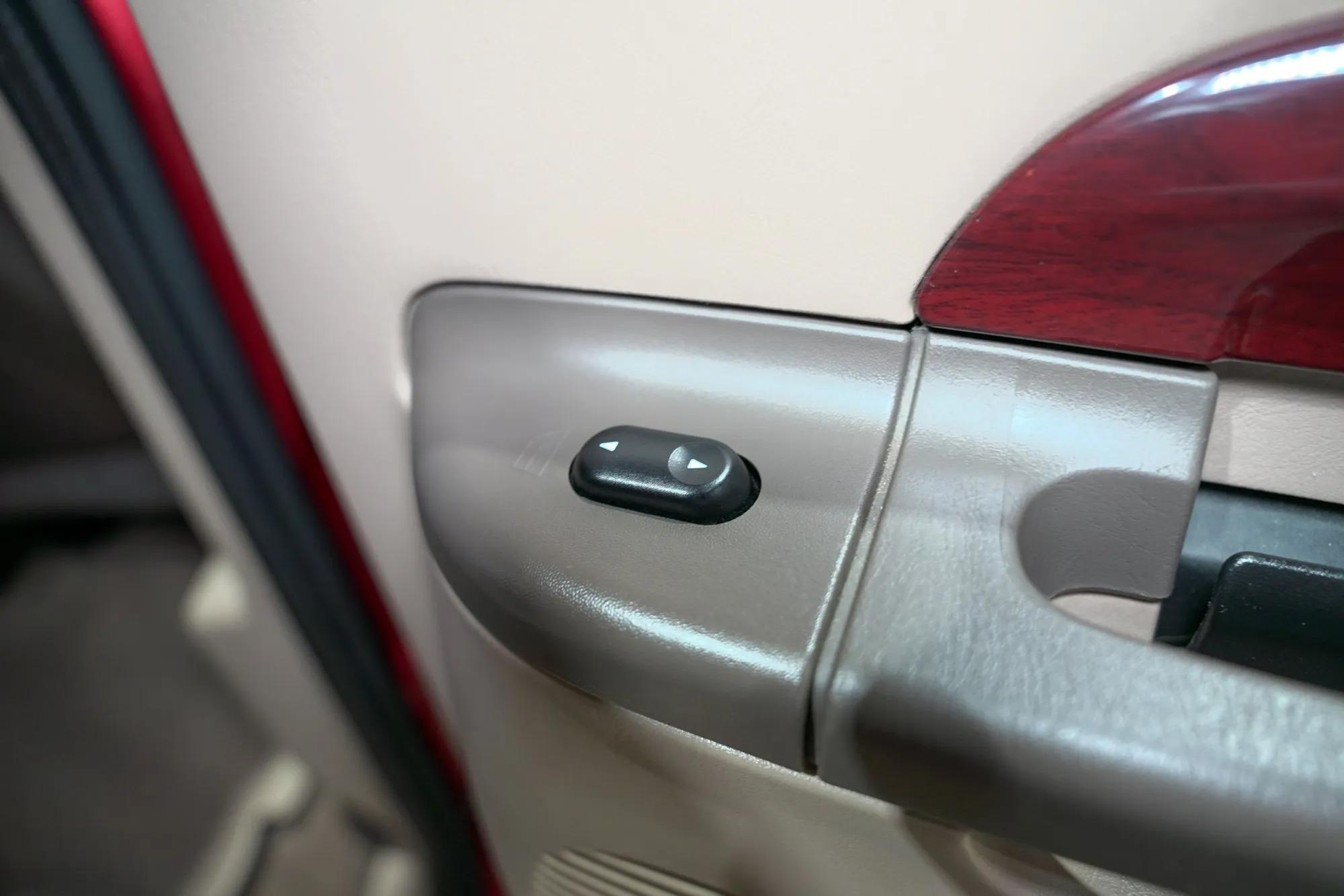 2004 Ford Excursion Eddie Bauer