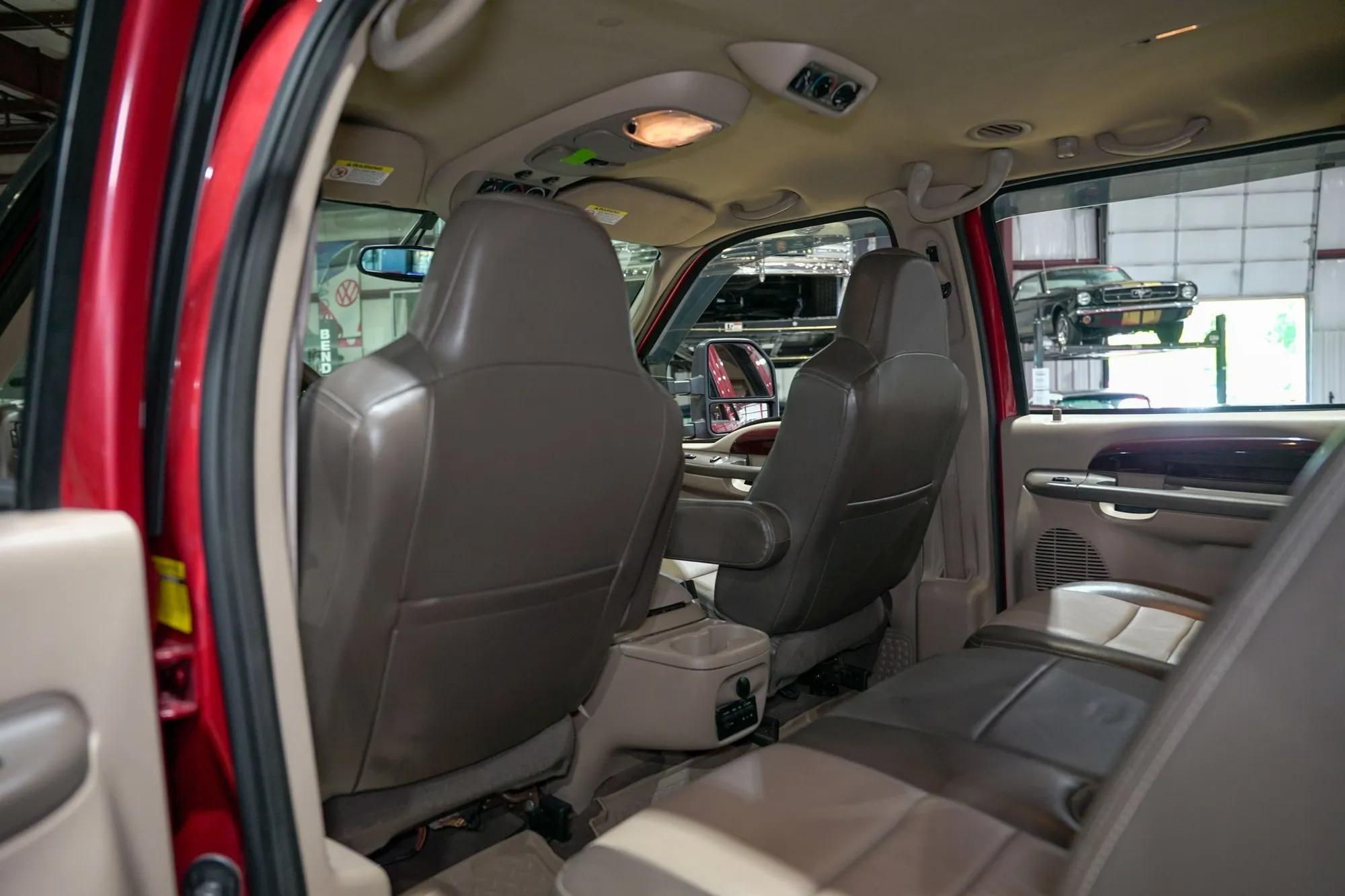 2004 Ford Excursion Eddie Bauer