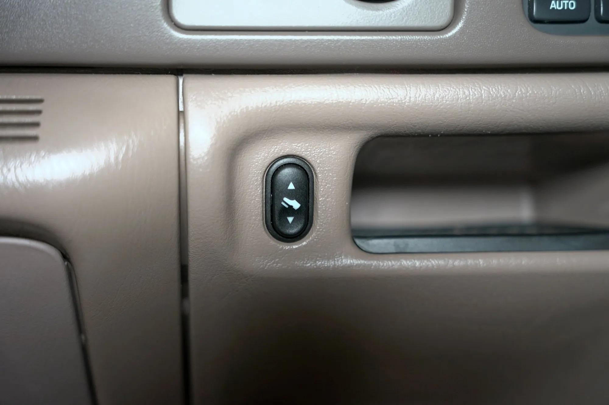 2004 Ford Excursion Eddie Bauer