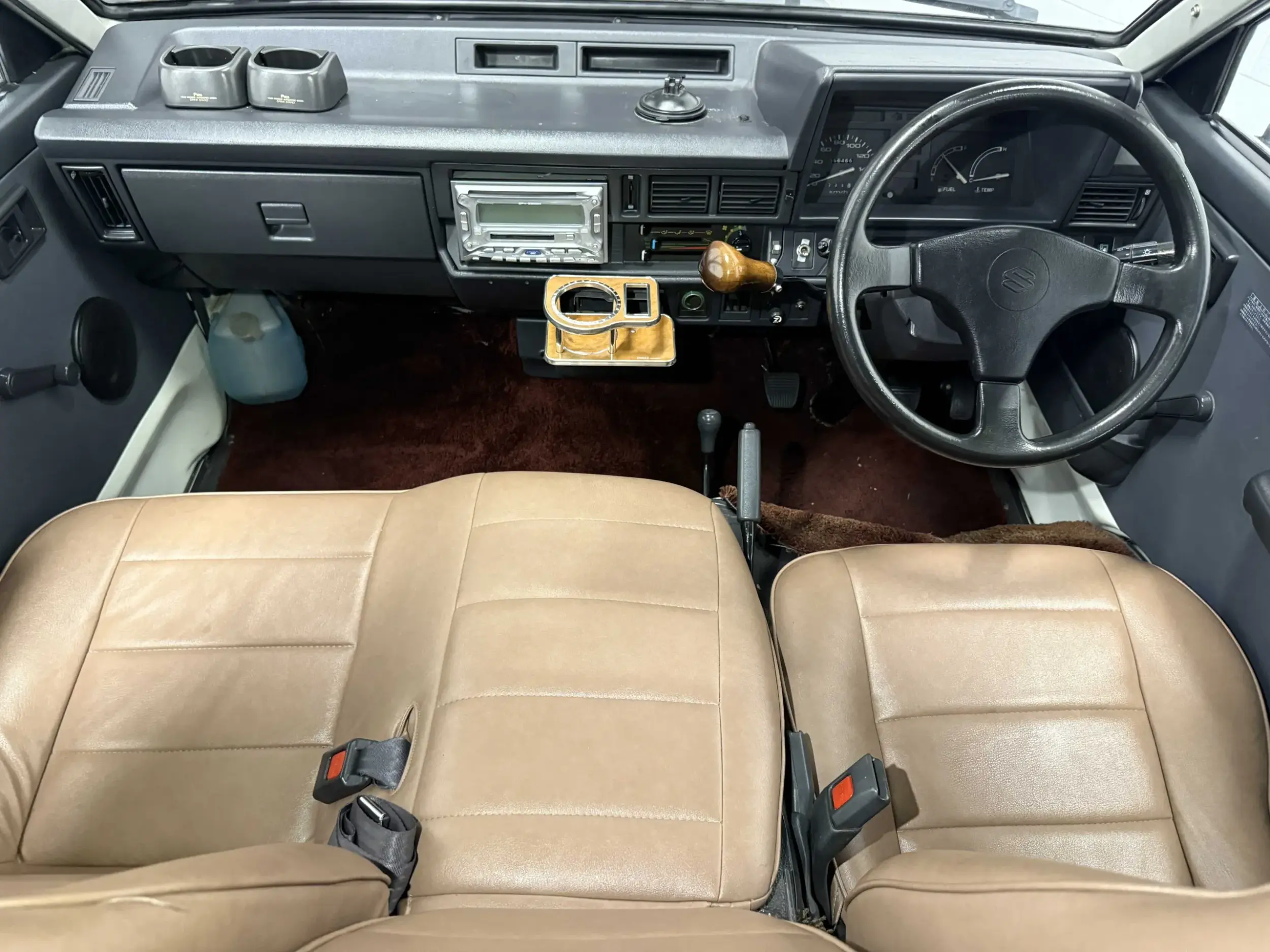 1992 Toyota TownAce Pop-Top Camper