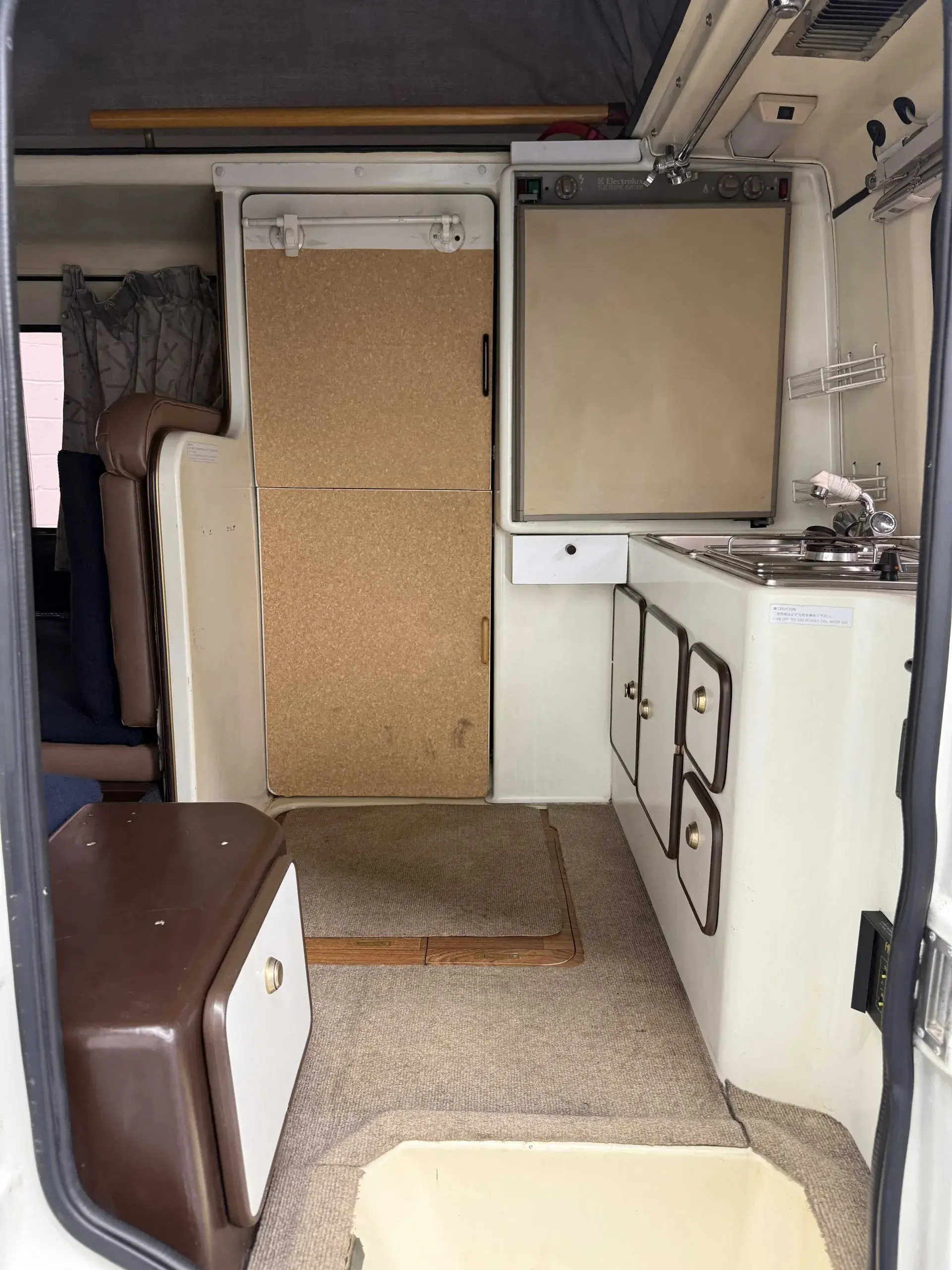 1992 Toyota TownAce Pop-Top Camper