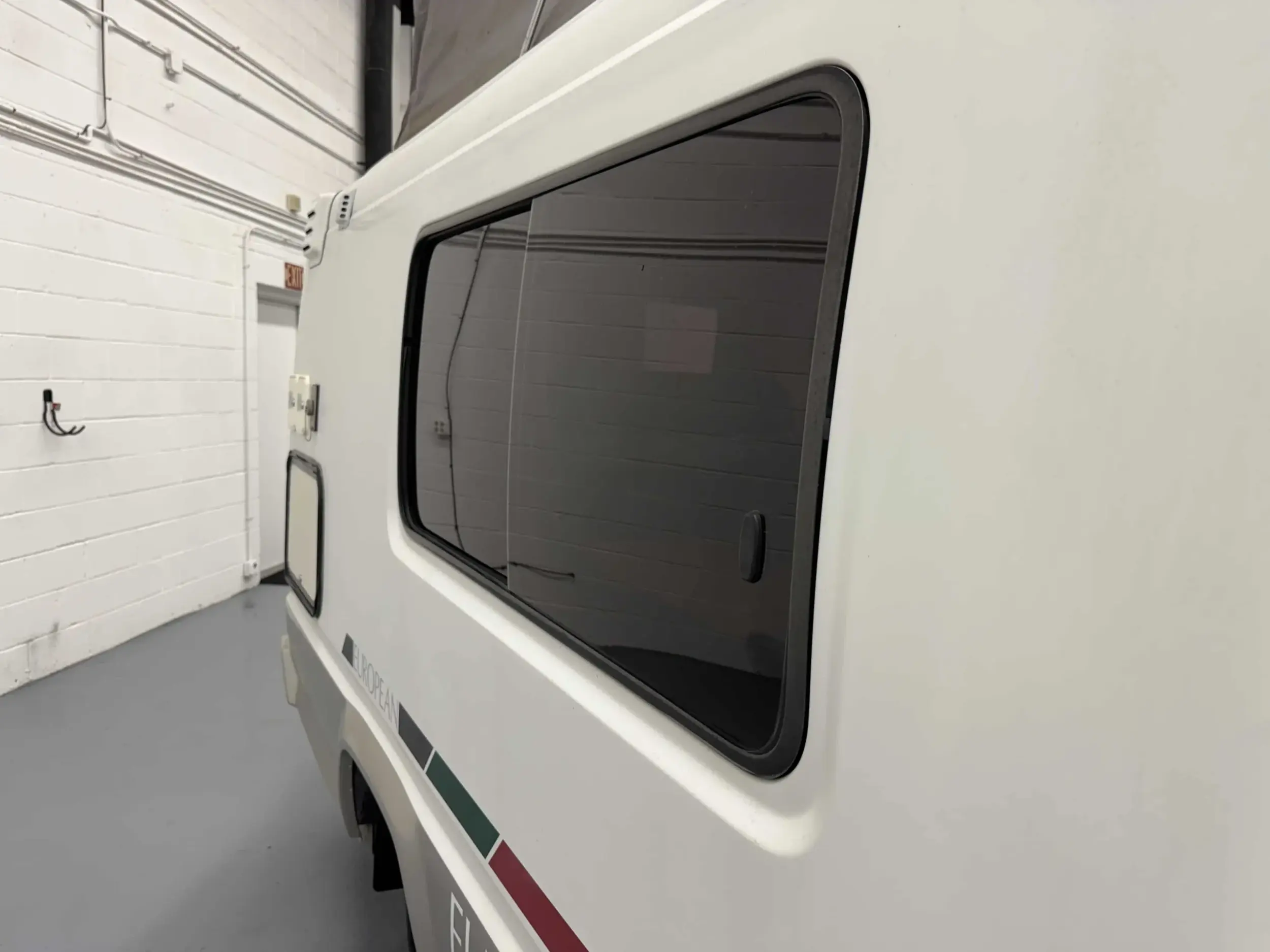 1992 Toyota TownAce Pop-Top Camper
