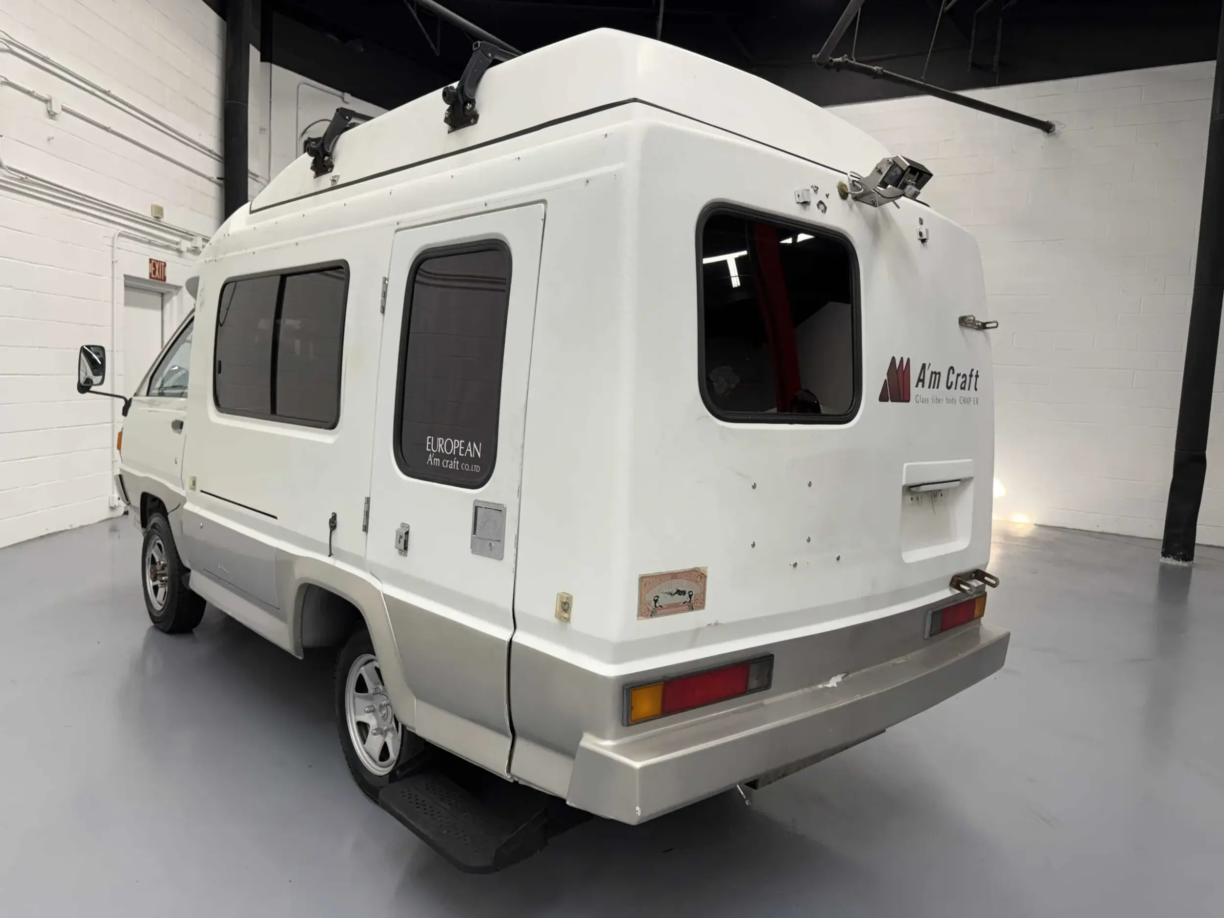 1992 Toyota TownAce Pop-Top Camper - 3