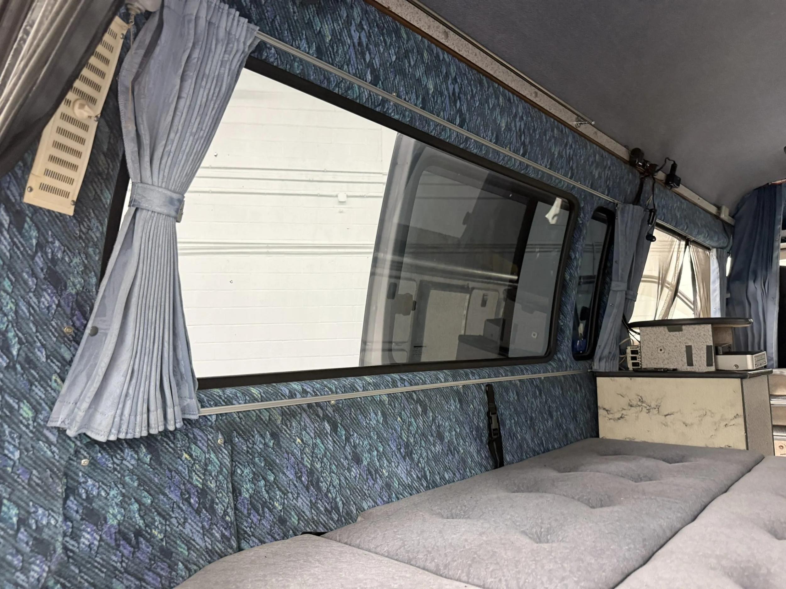 1998 Toyota HiAce LWB Custom Camper