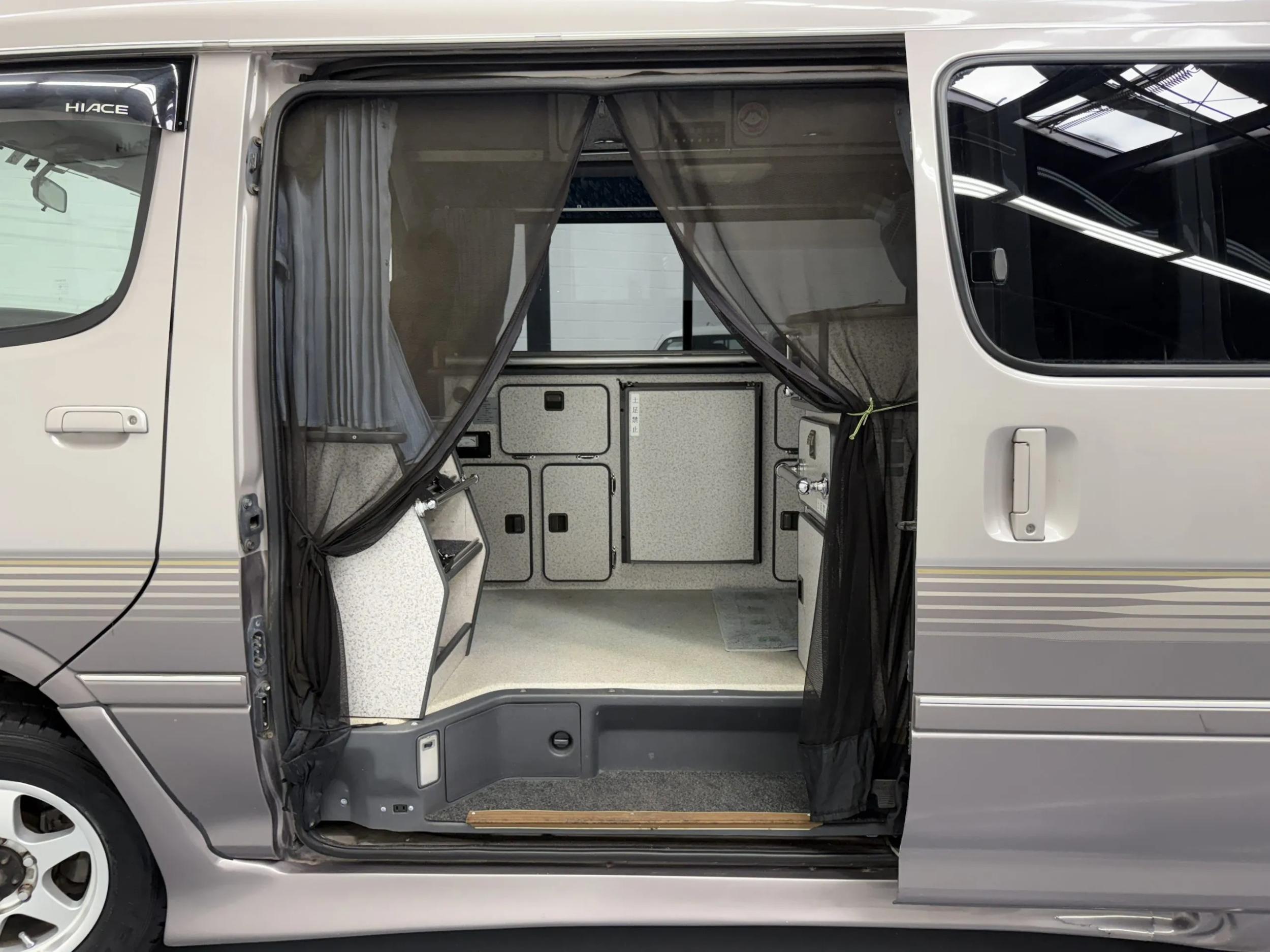 1998 Toyota HiAce LWB Custom Camper