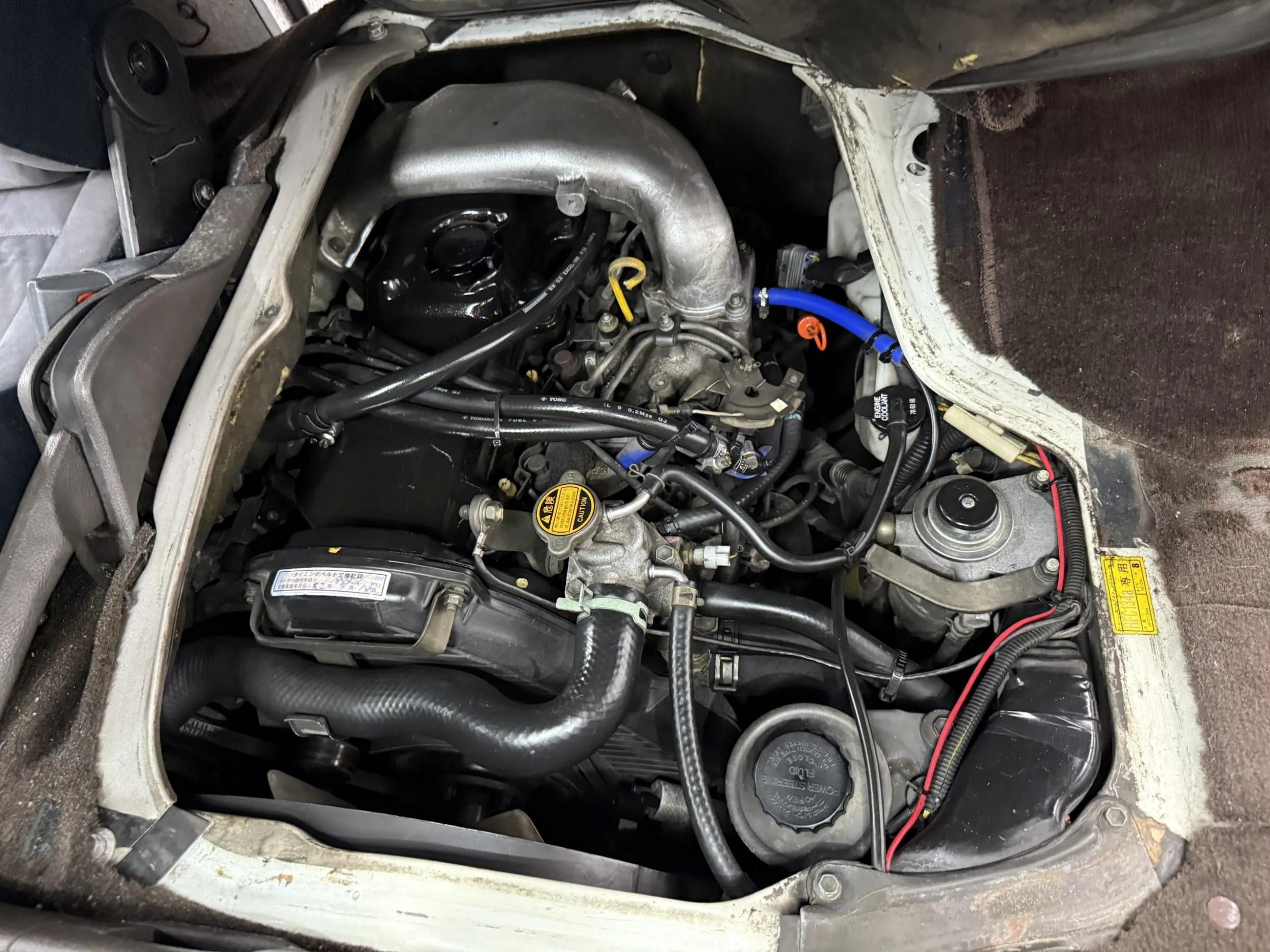 1998 Toyota HiAce LWB Custom Camper