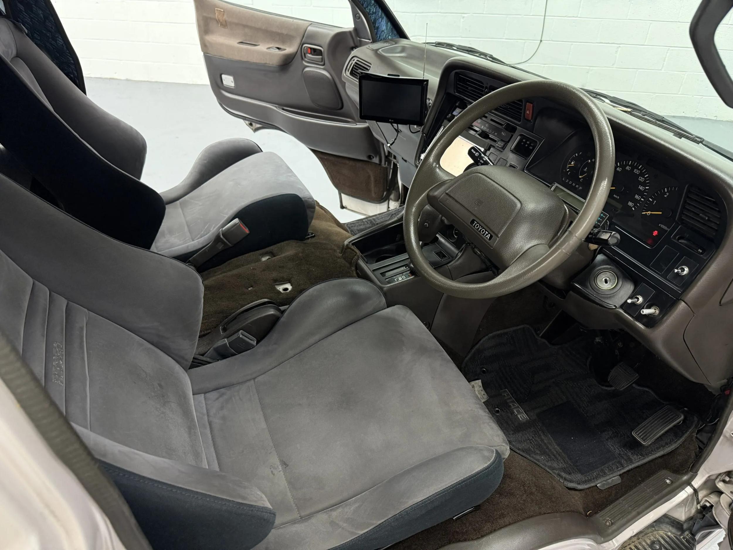 1998 Toyota HiAce LWB Custom Camper