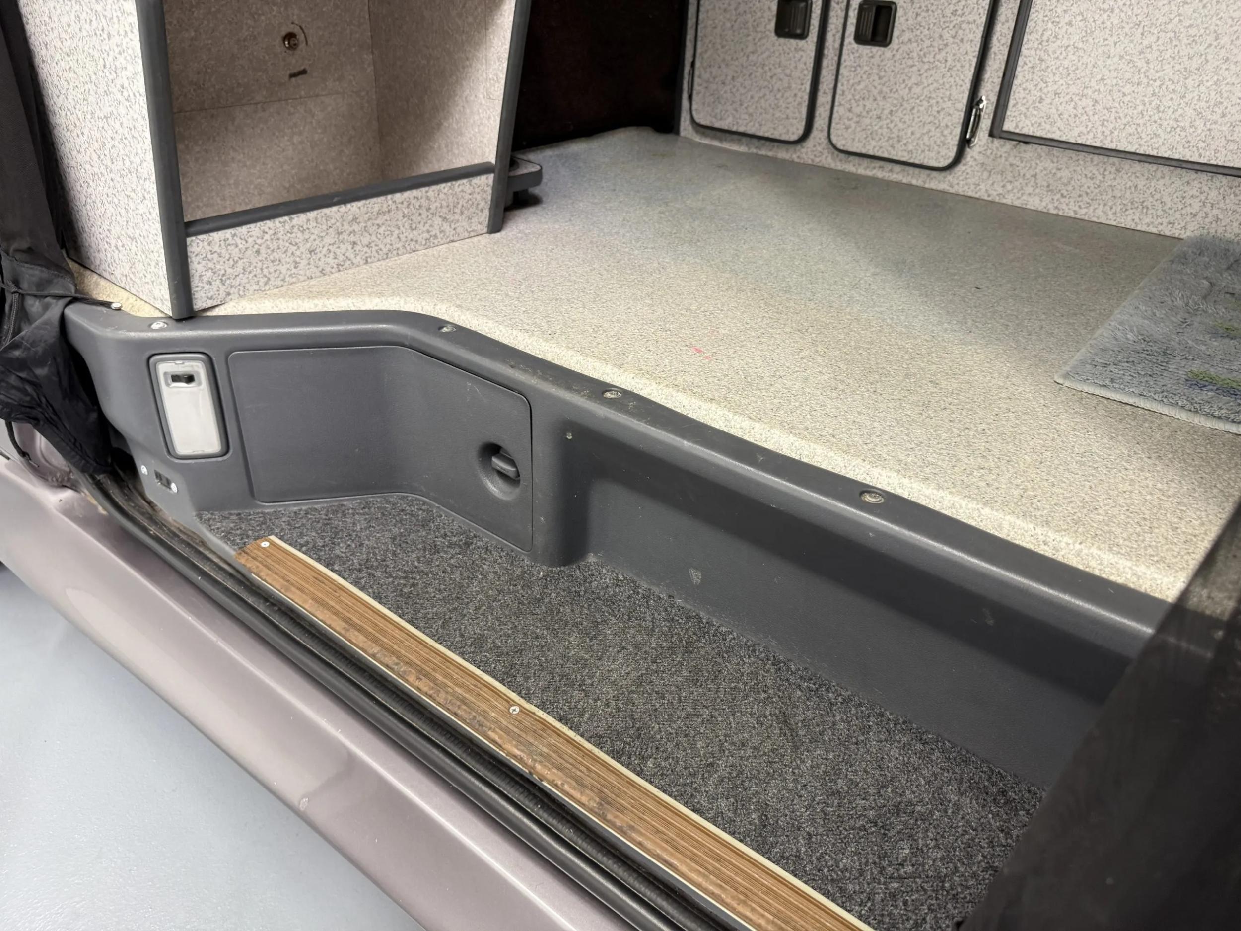 1998 Toyota HiAce LWB Custom Camper