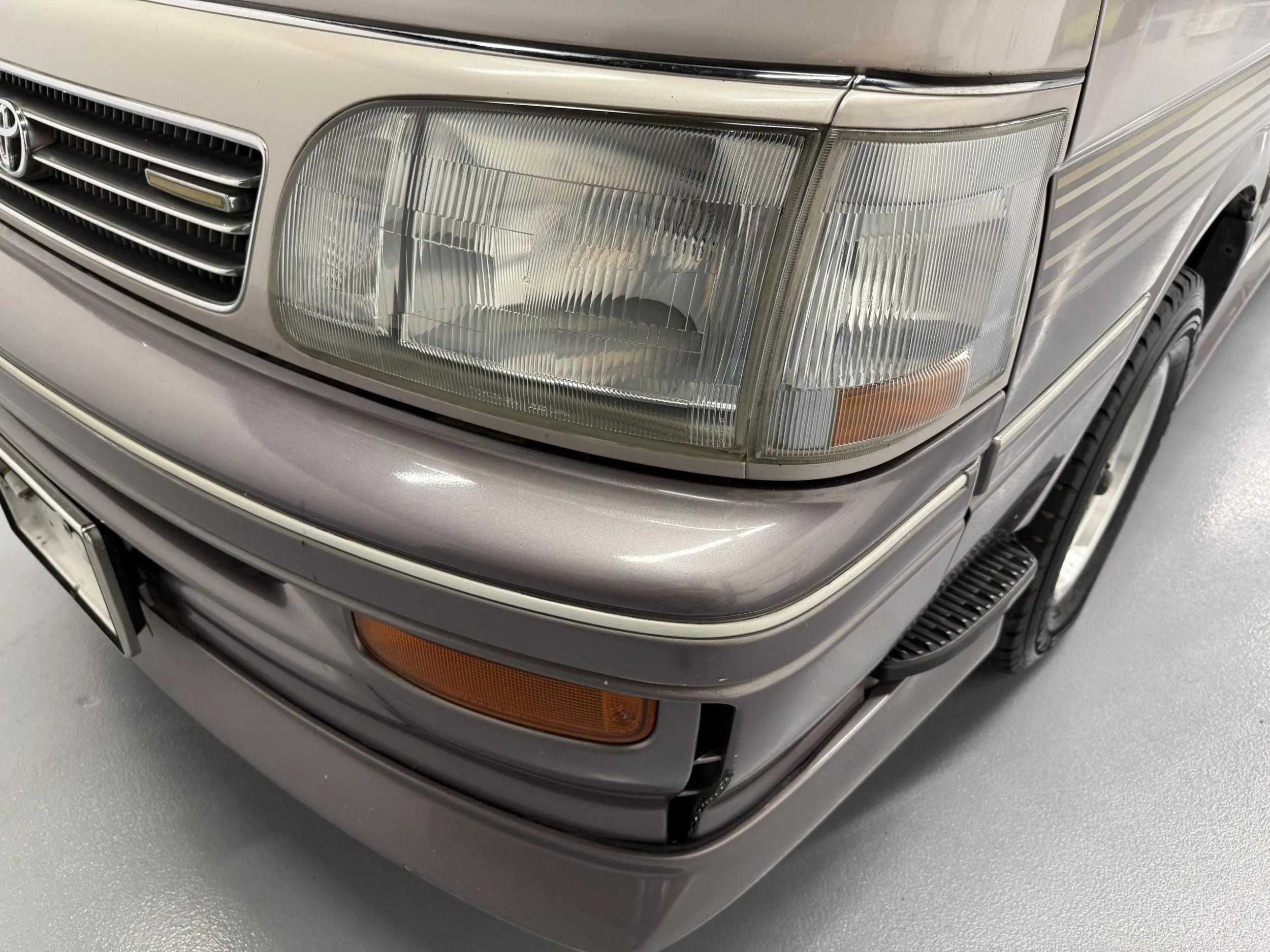 1998 Toyota HiAce LWB Custom Camper