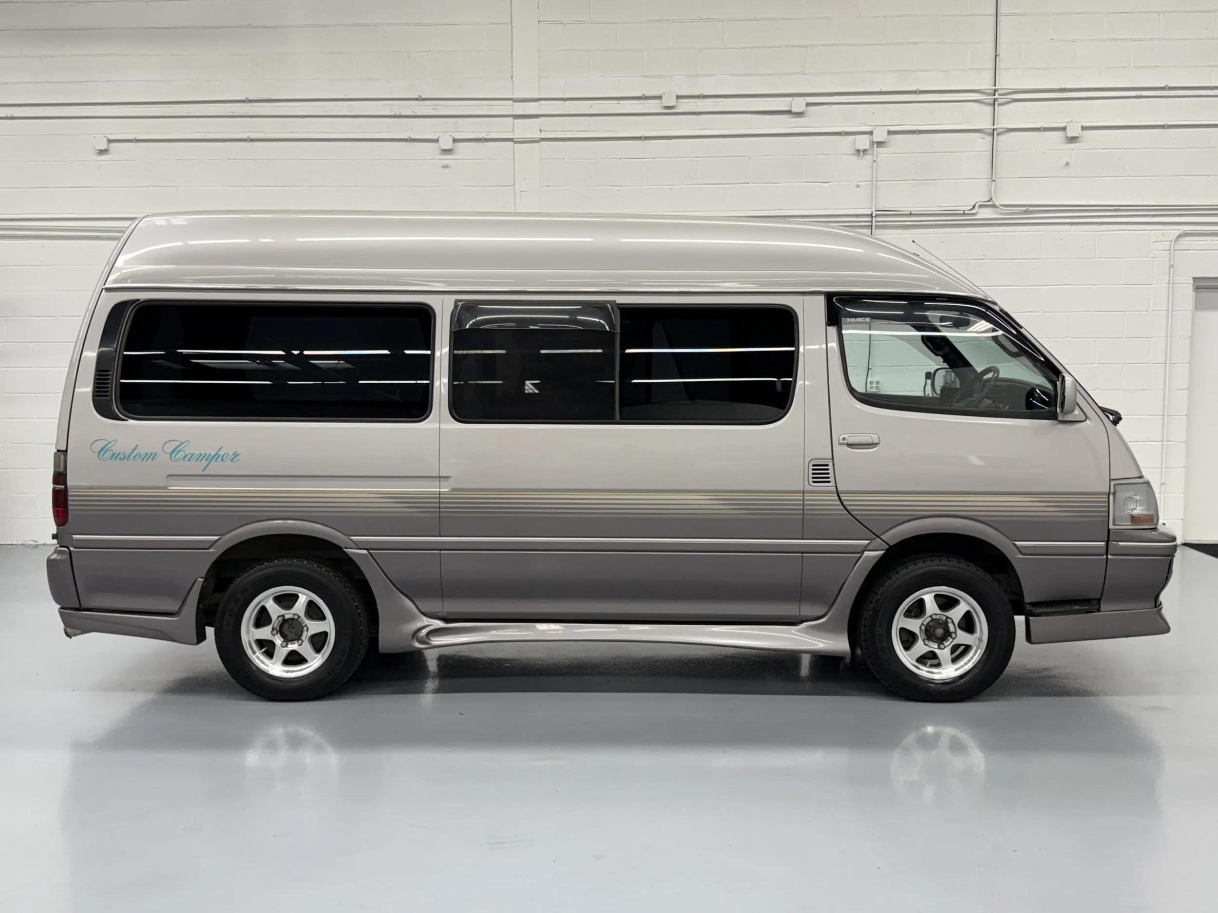 1998 Toyota HiAce LWB Custom Camper - 4