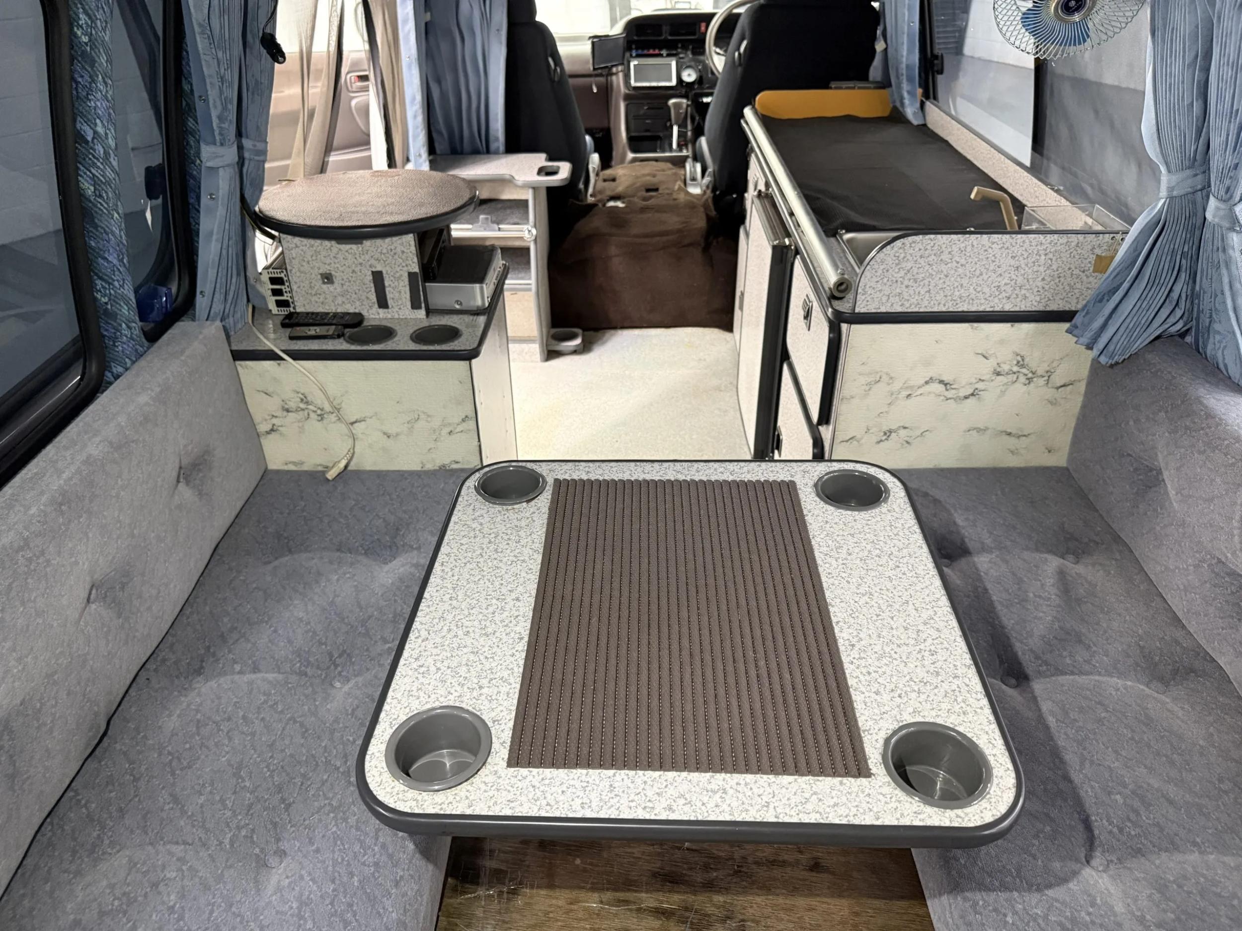 1998 Toyota HiAce LWB Custom Camper - 3