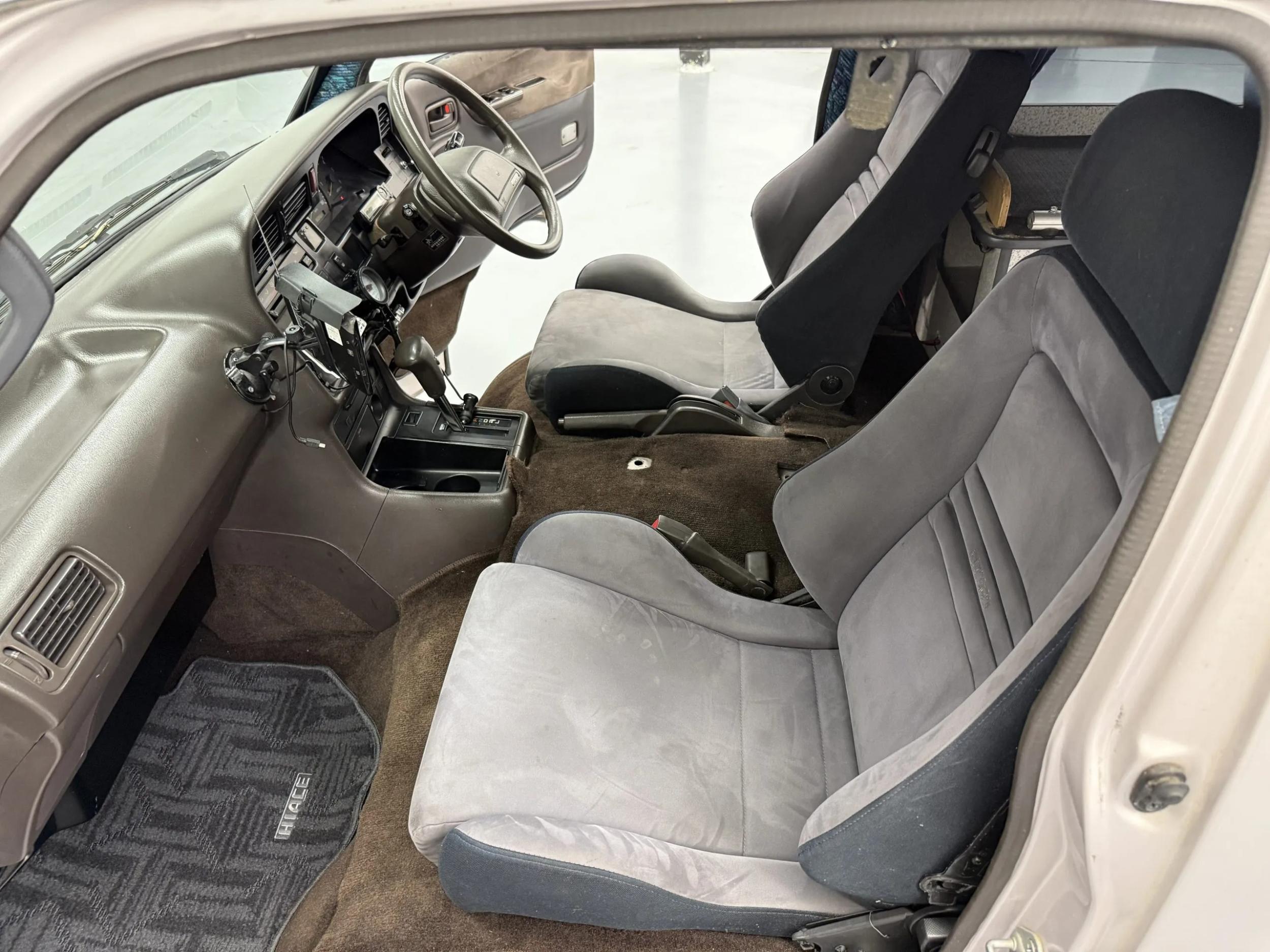 1998 Toyota HiAce LWB Custom Camper