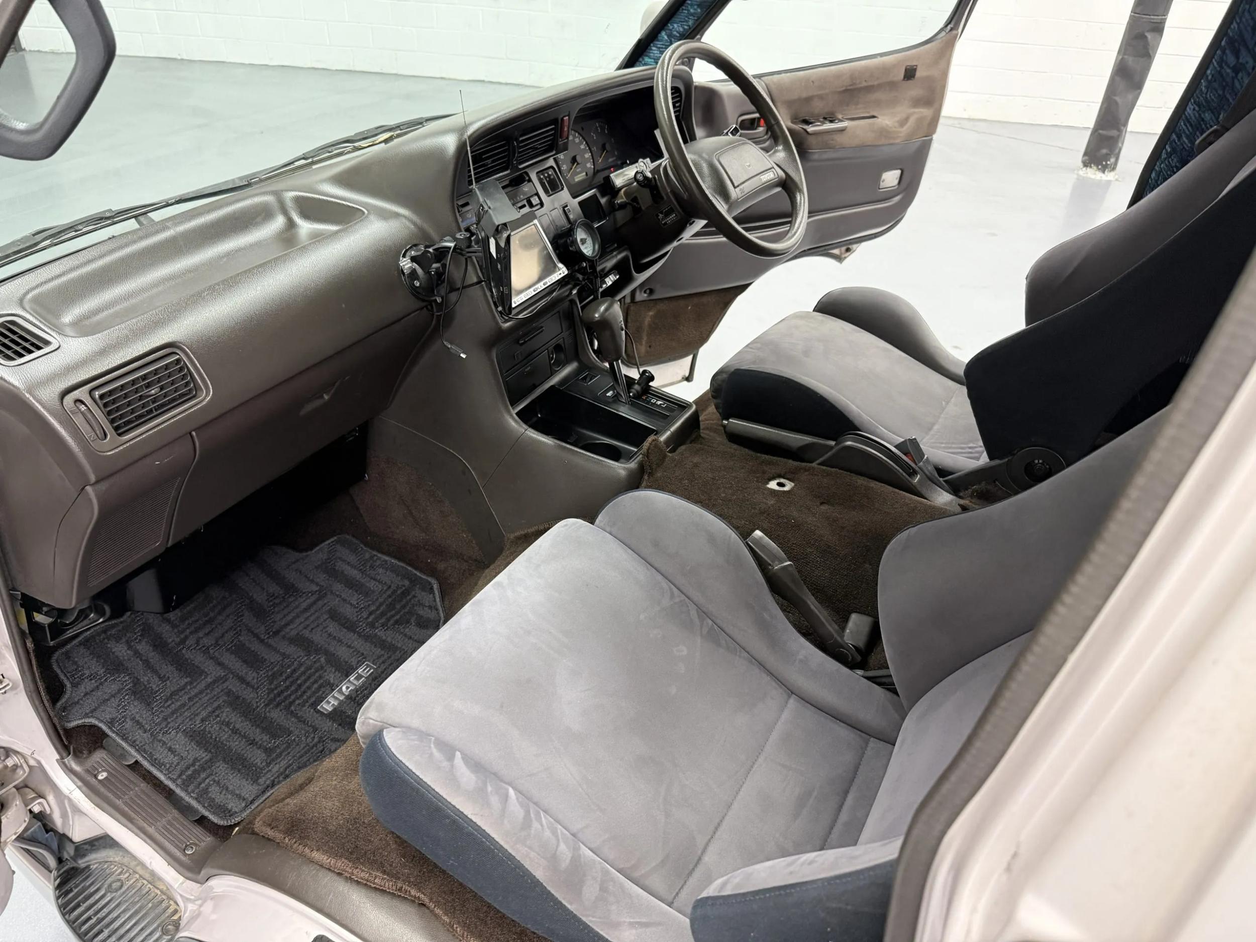 1998 Toyota HiAce LWB Custom Camper